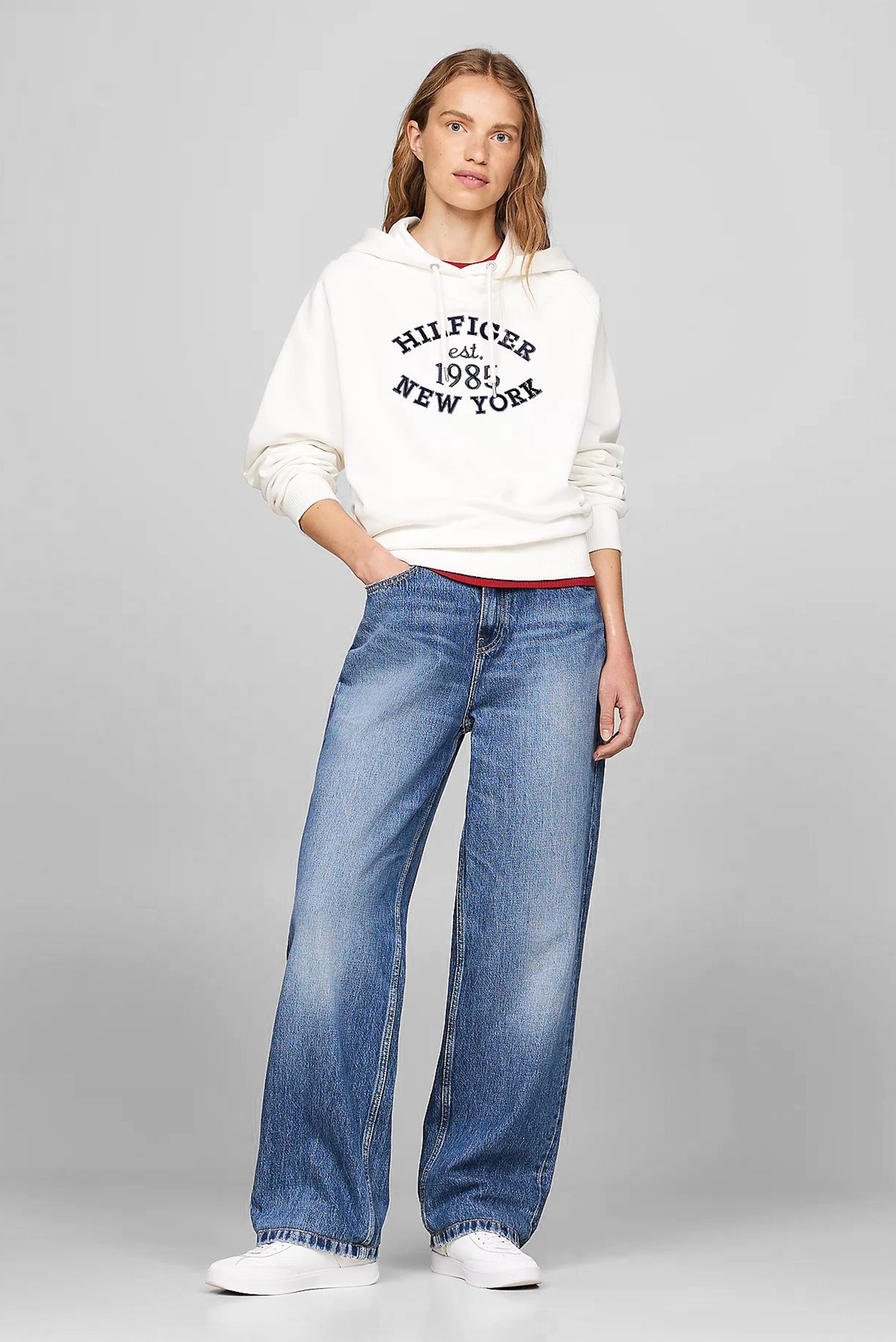 Женское белое худи MDRN REG VARSITY 2