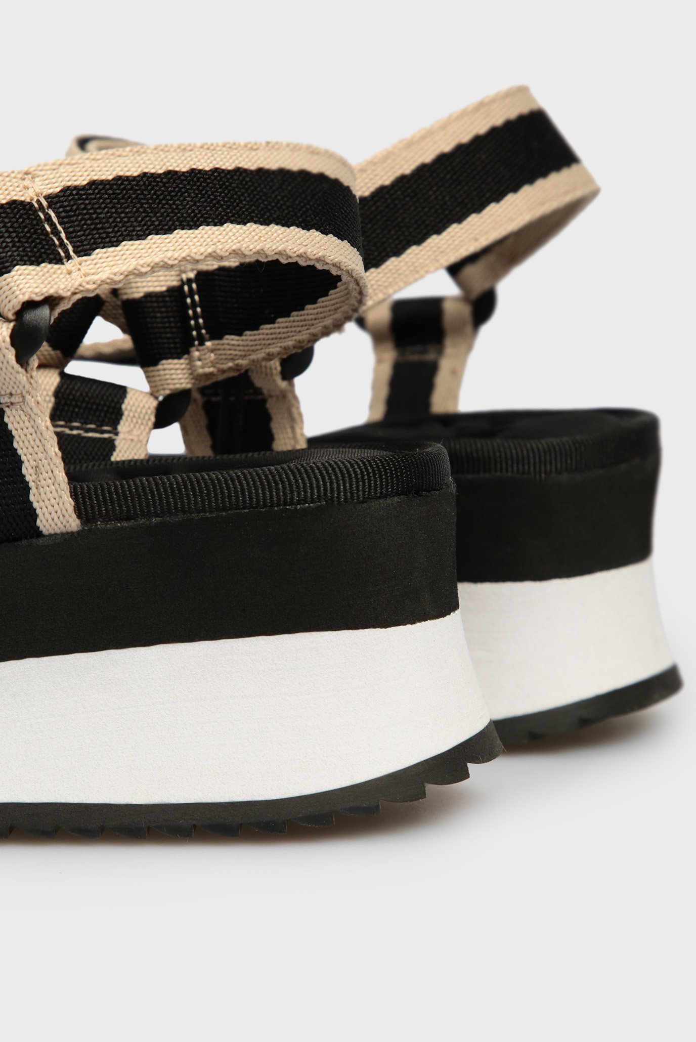 Женские сандалии FUJI RIVER 12