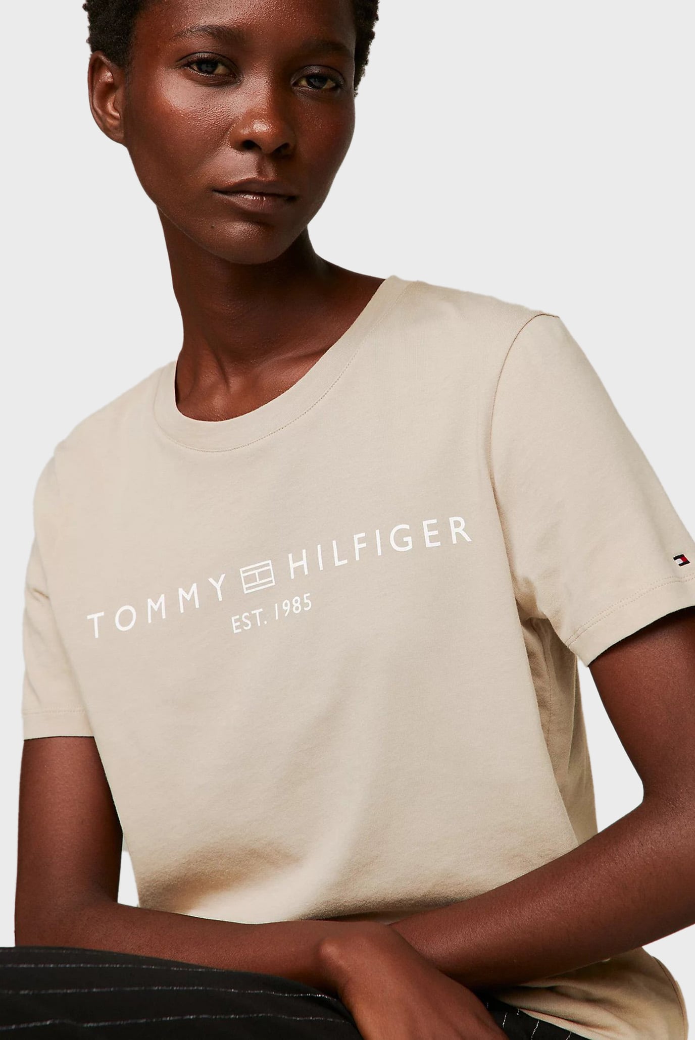 Женская бежевая футболка REG CORP LOGO 4