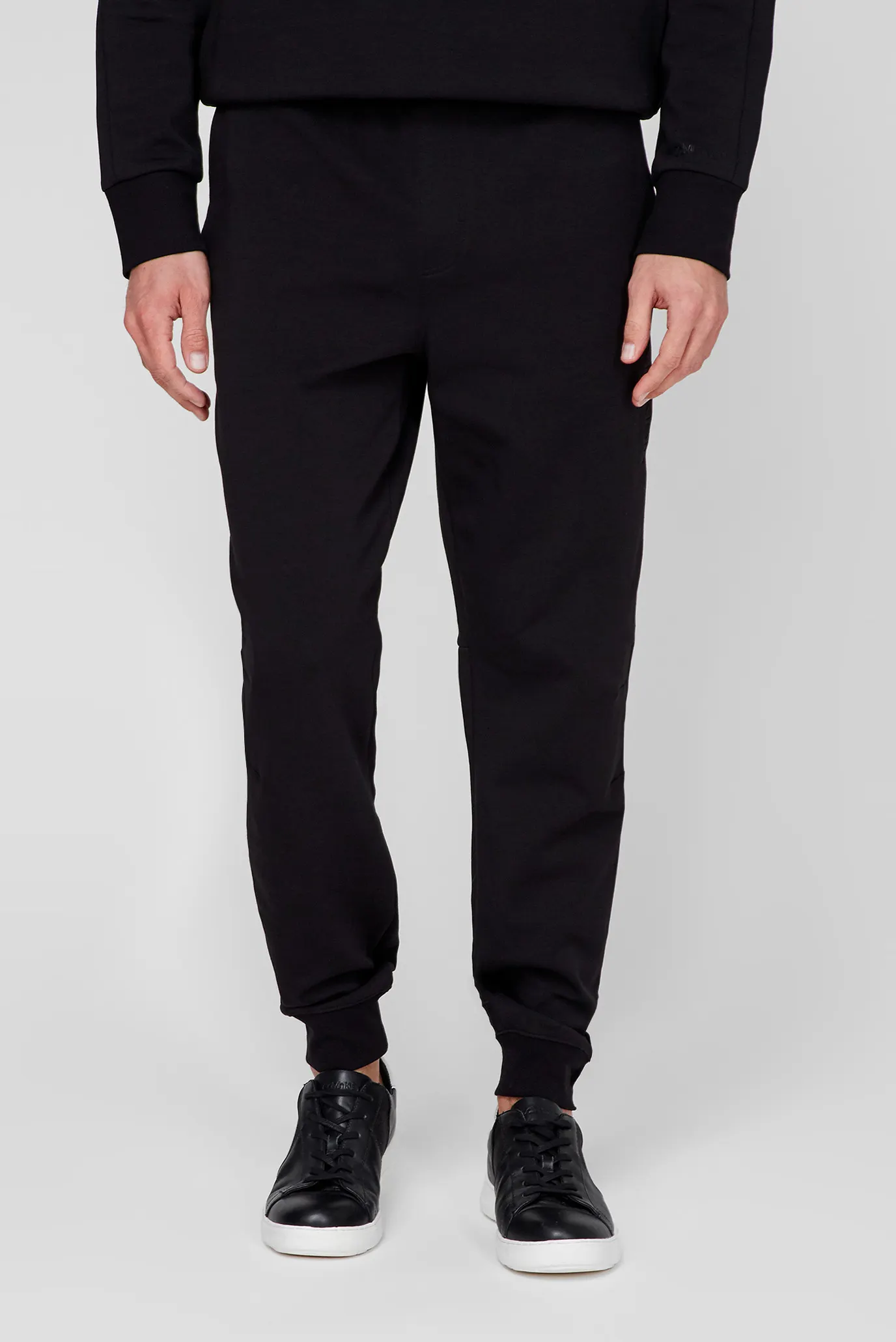 Мужские черные спортивные брюки 4