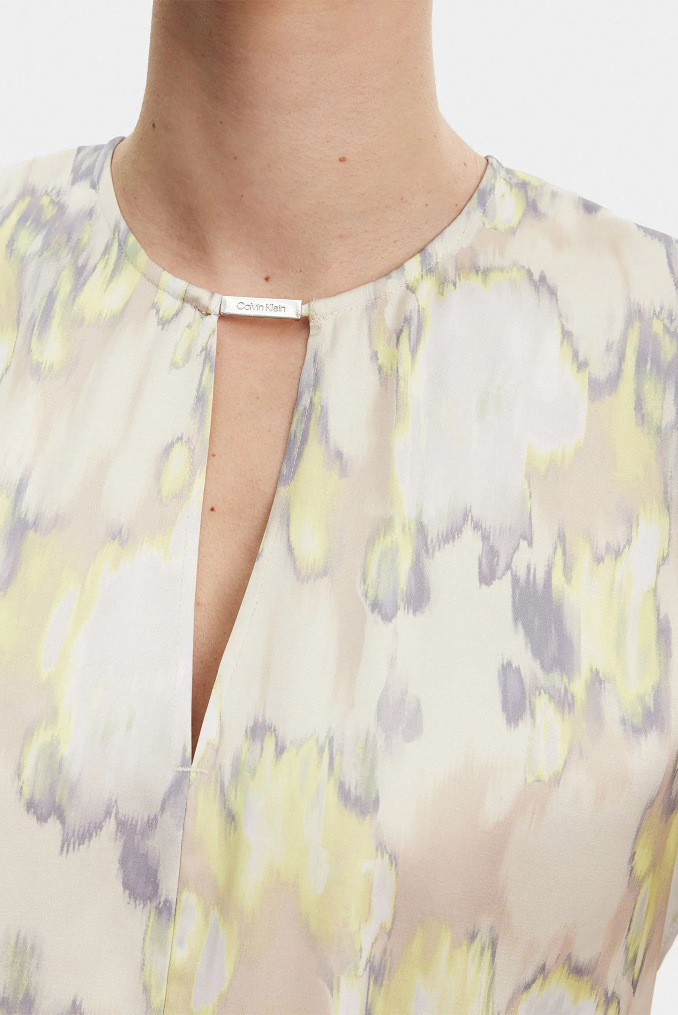 Блузка DRAPEY SATIN SS METAL BLOUSECalvin Klein Блузка DRAPEY SATIN SS METAL BLOUSE 4