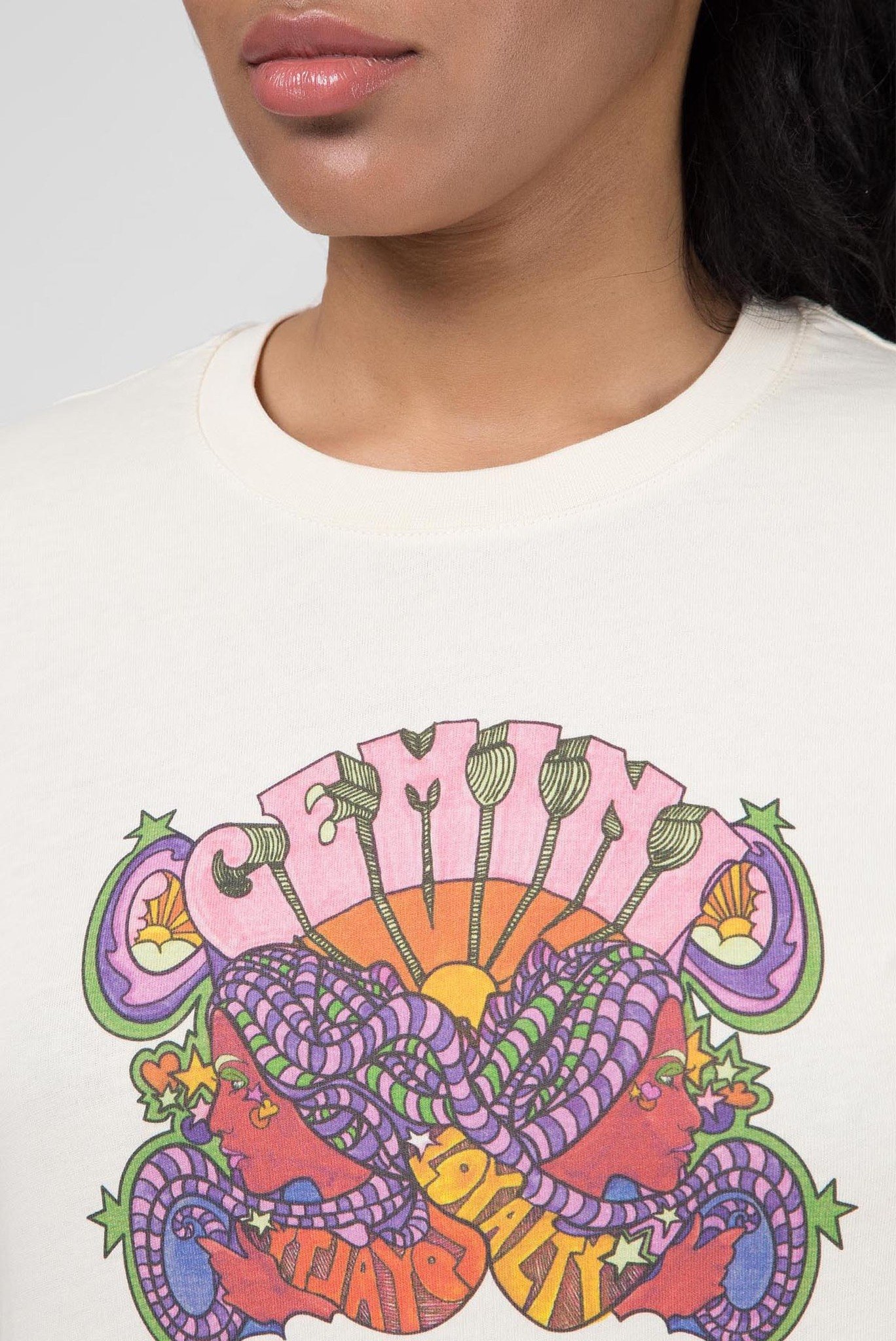 Женская бежевая футболка ZENDAYA ZODIAC GEMINI 4