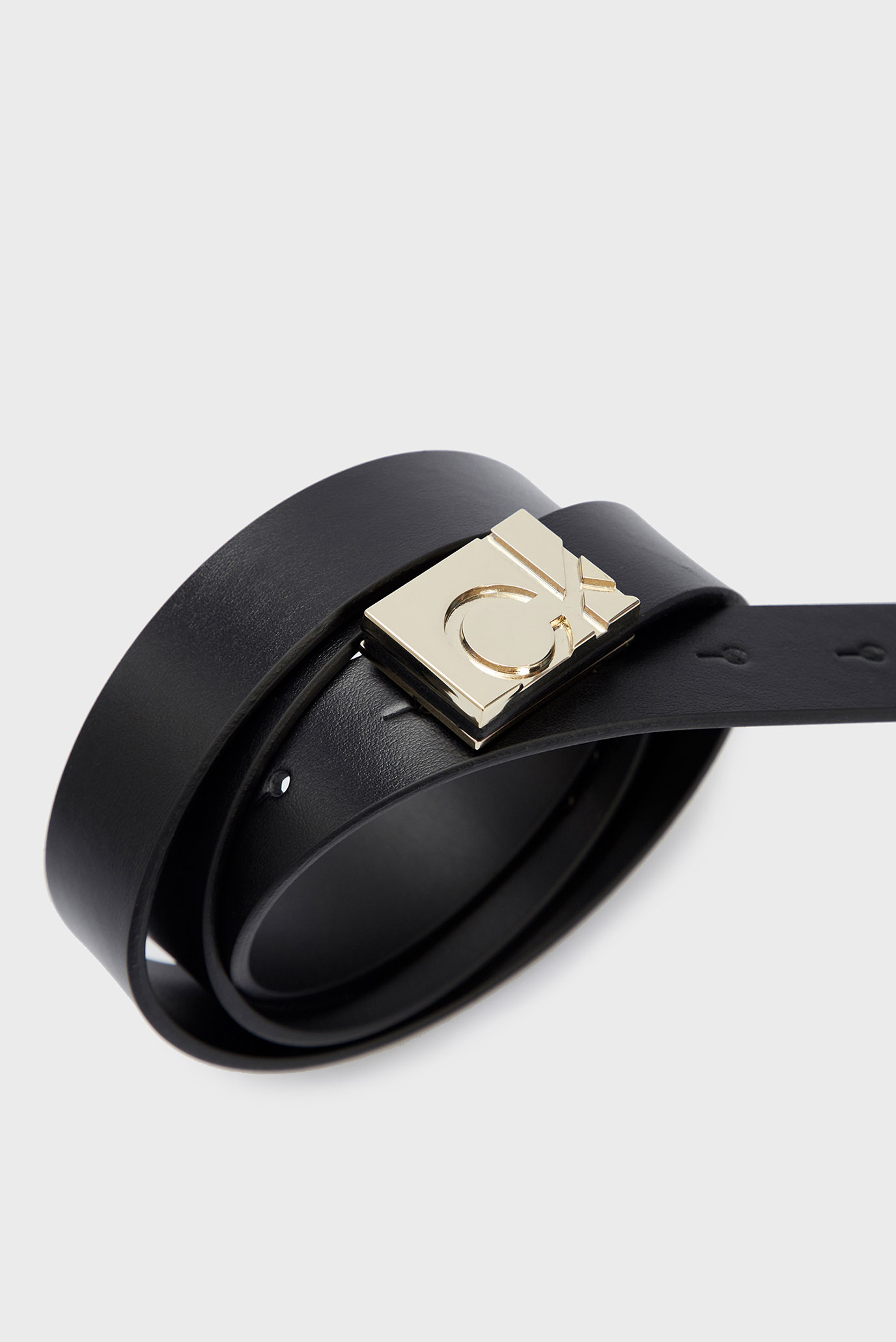 Женский черный кожаный ремень SQUARE PLAQUE BUCKLE Calvin Klein Женский черный кожаный ремень SQUARE PLAQUE BUCKLE 6