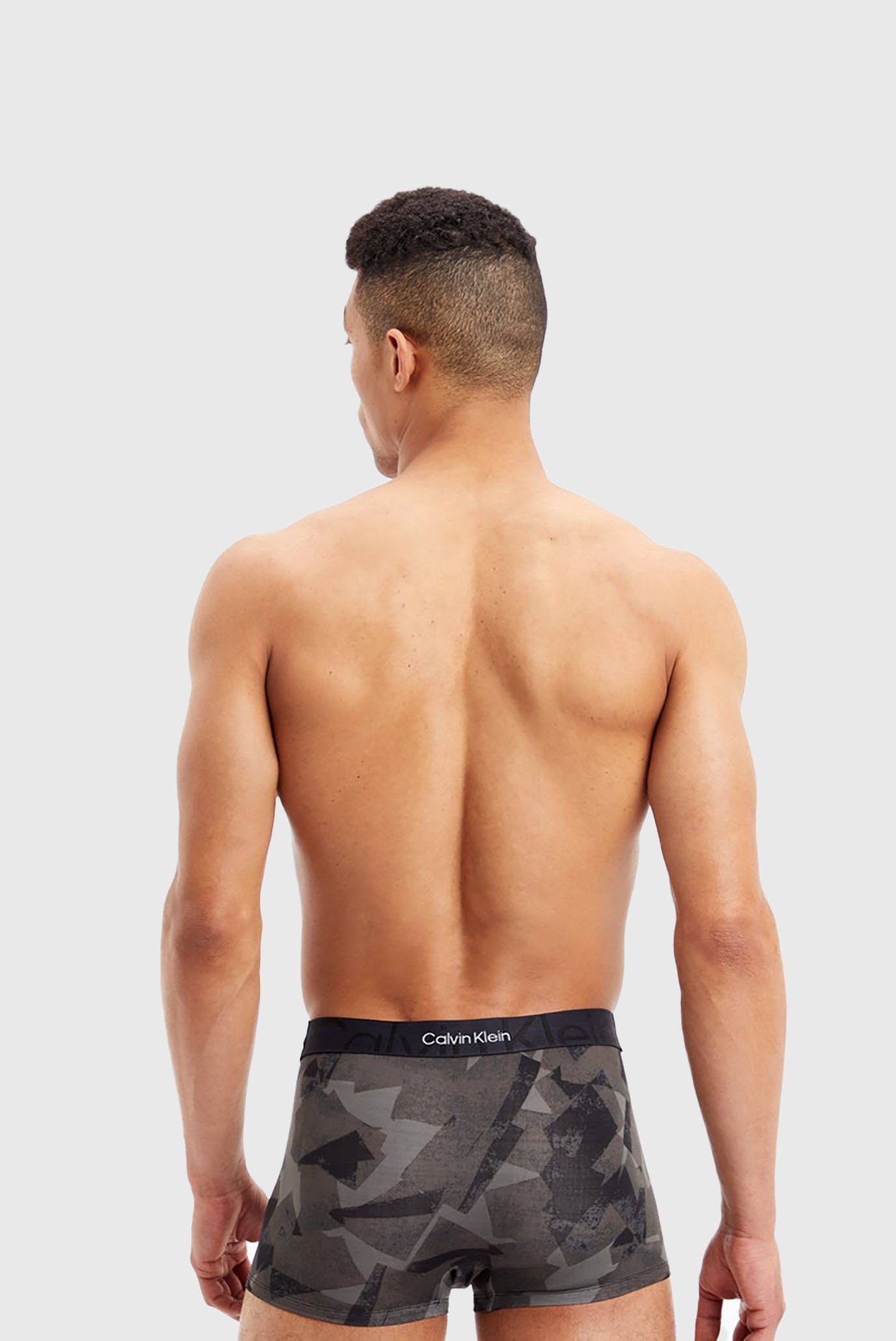 Трусы LOW RISE TRUNK Calvin Klein 000NB3321A — FR Group