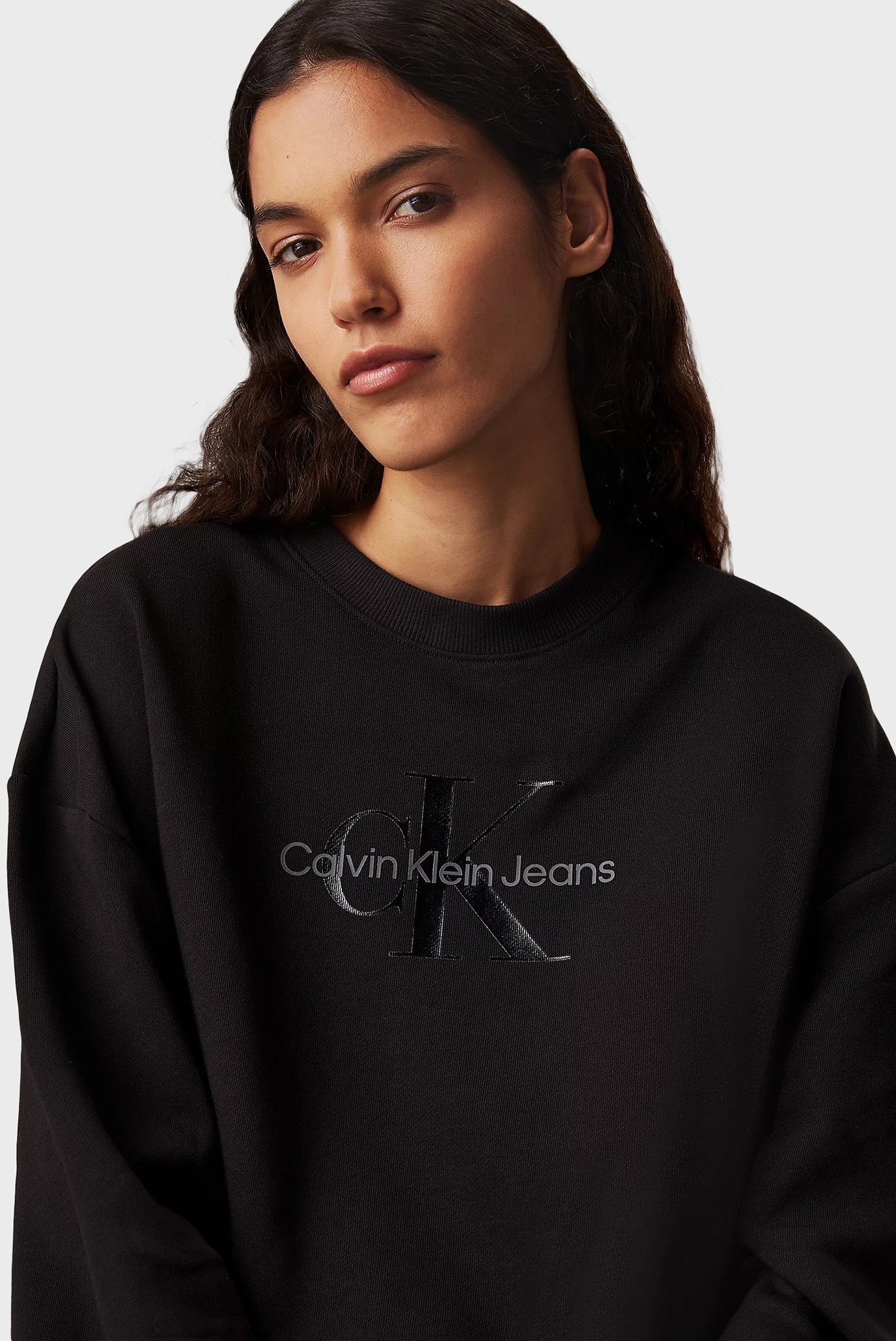 Женский черный свитшот GLOSSY MONOLOGO REGULAR CREWNECK 2