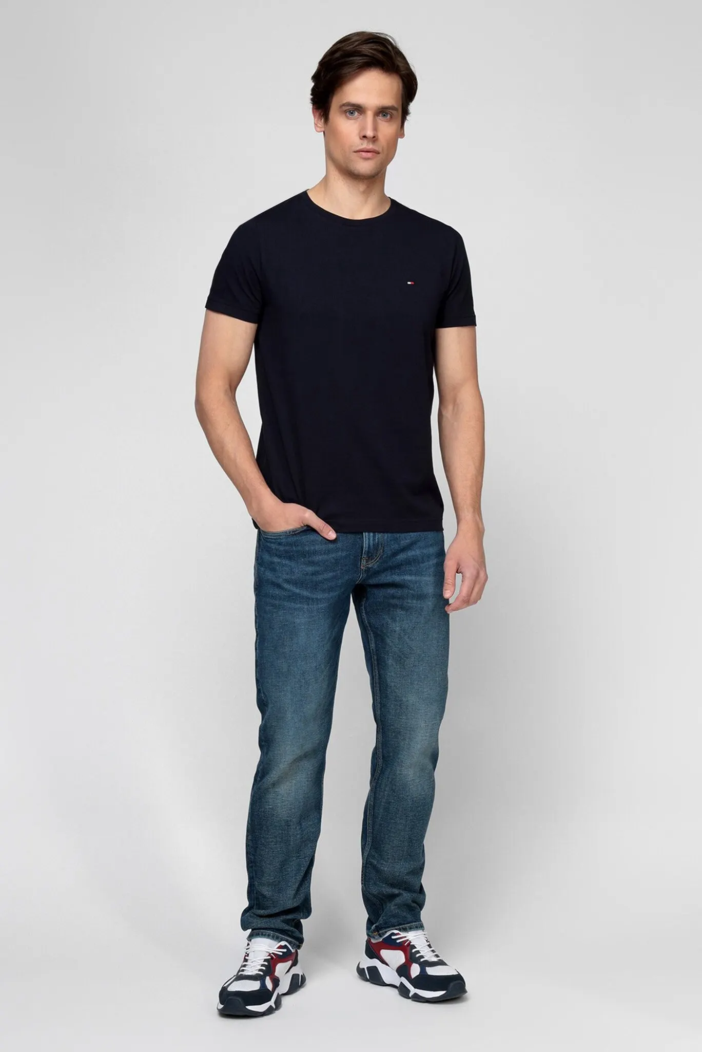 Мужская темно-синяя футболка 2