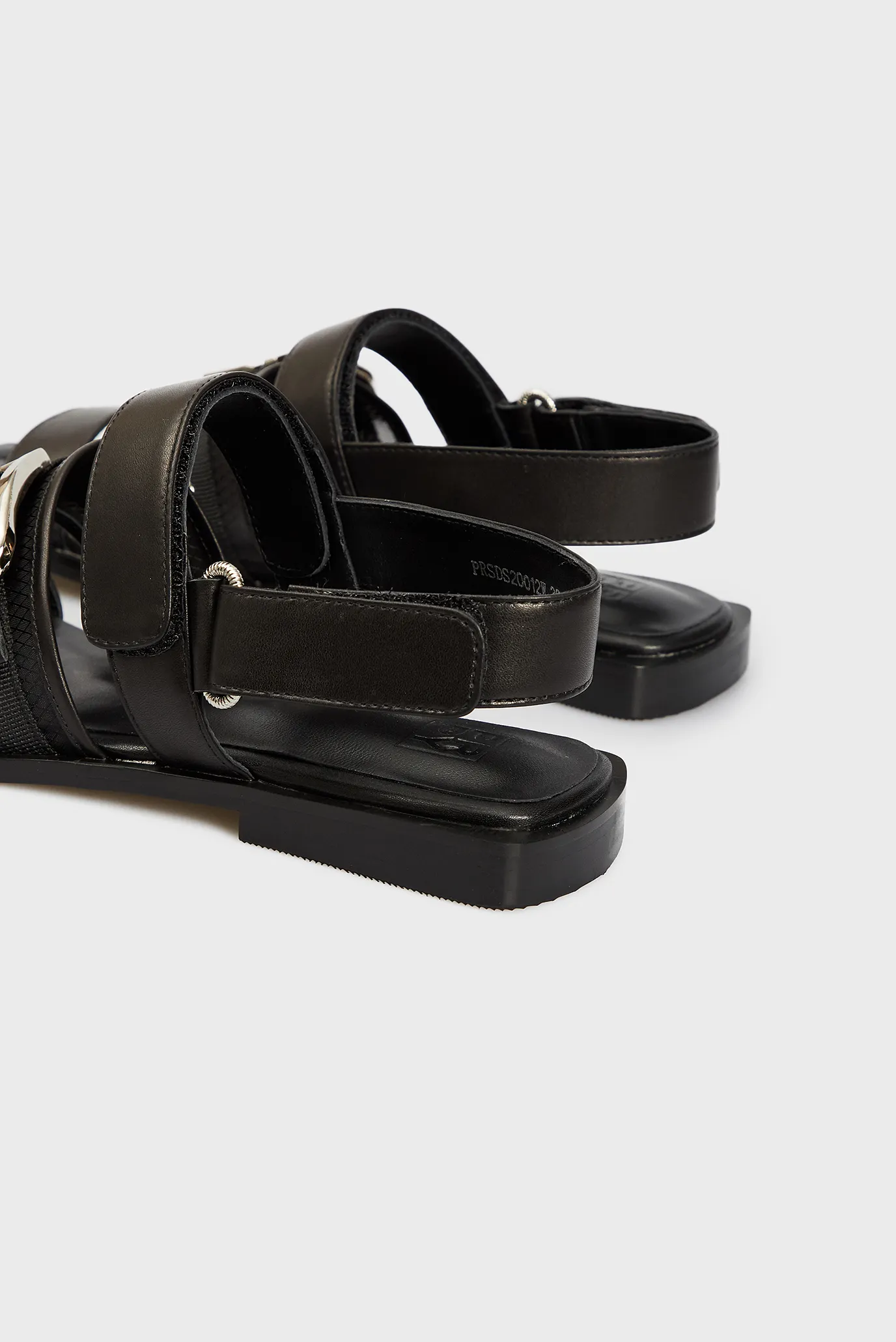 Женские черные кожаные сандалии Calista 6