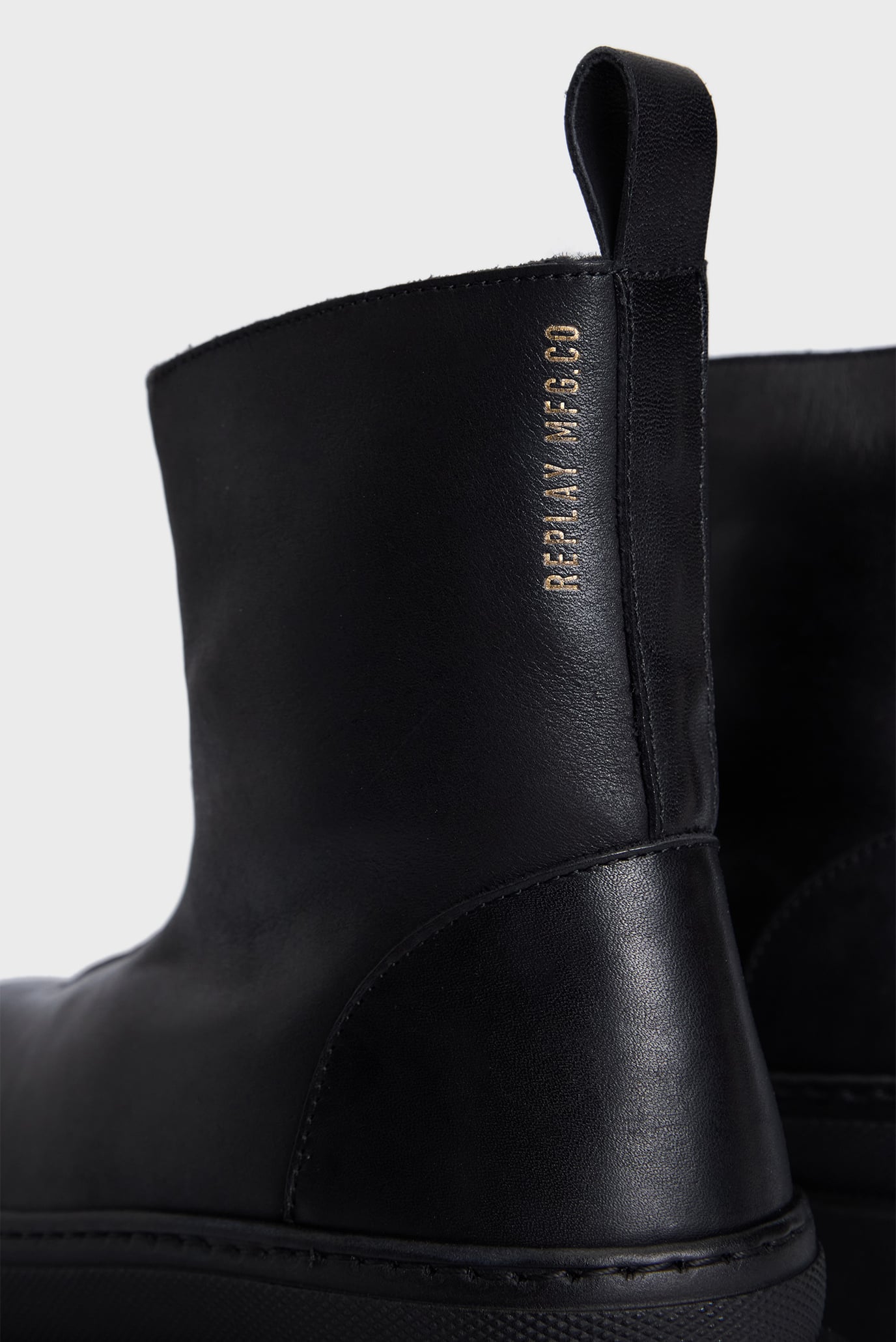 Женские черные кожаные полусапоги NATHALIE 2