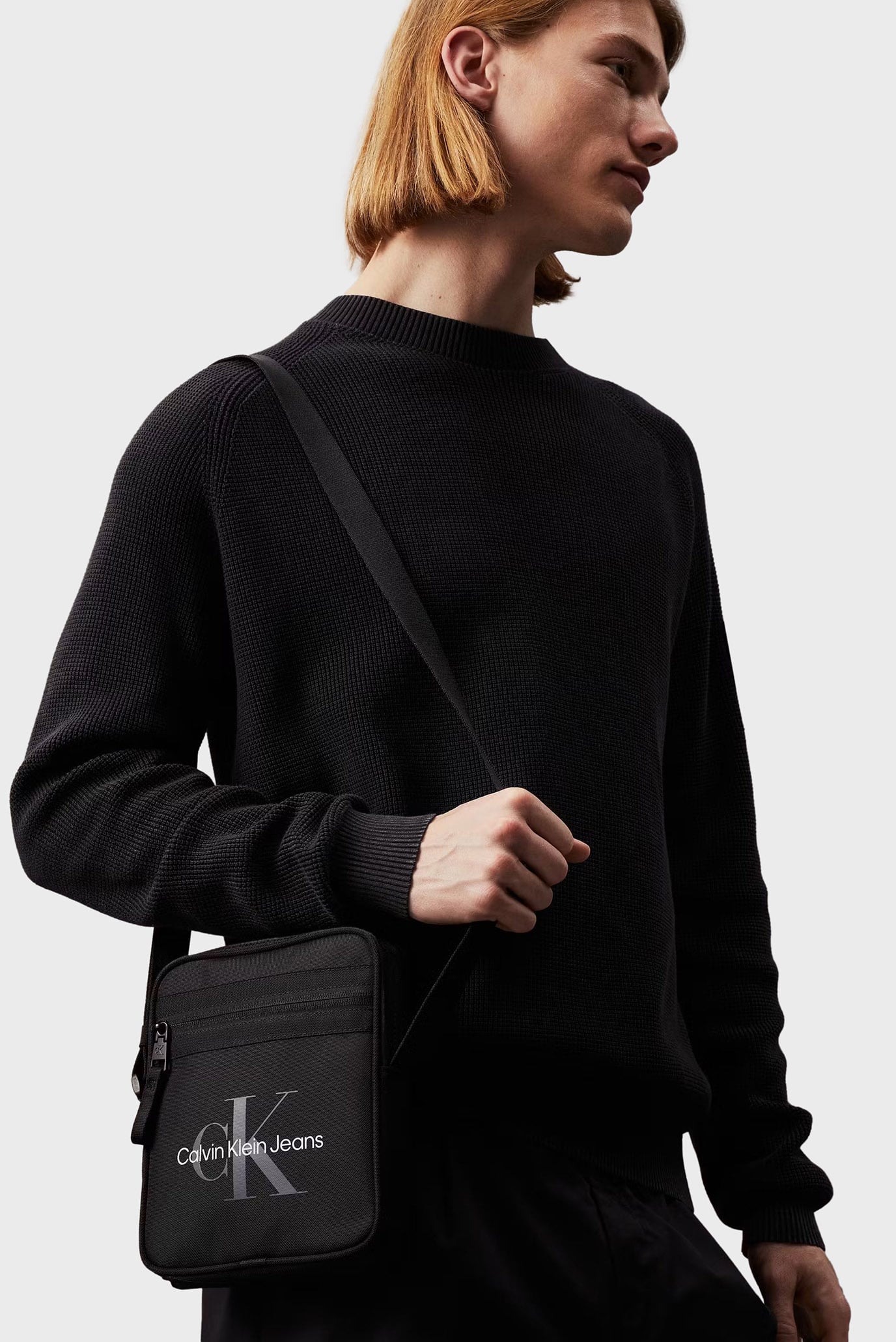 Мужская черная сумка SPORT ESSENTIALS REPORTER 7