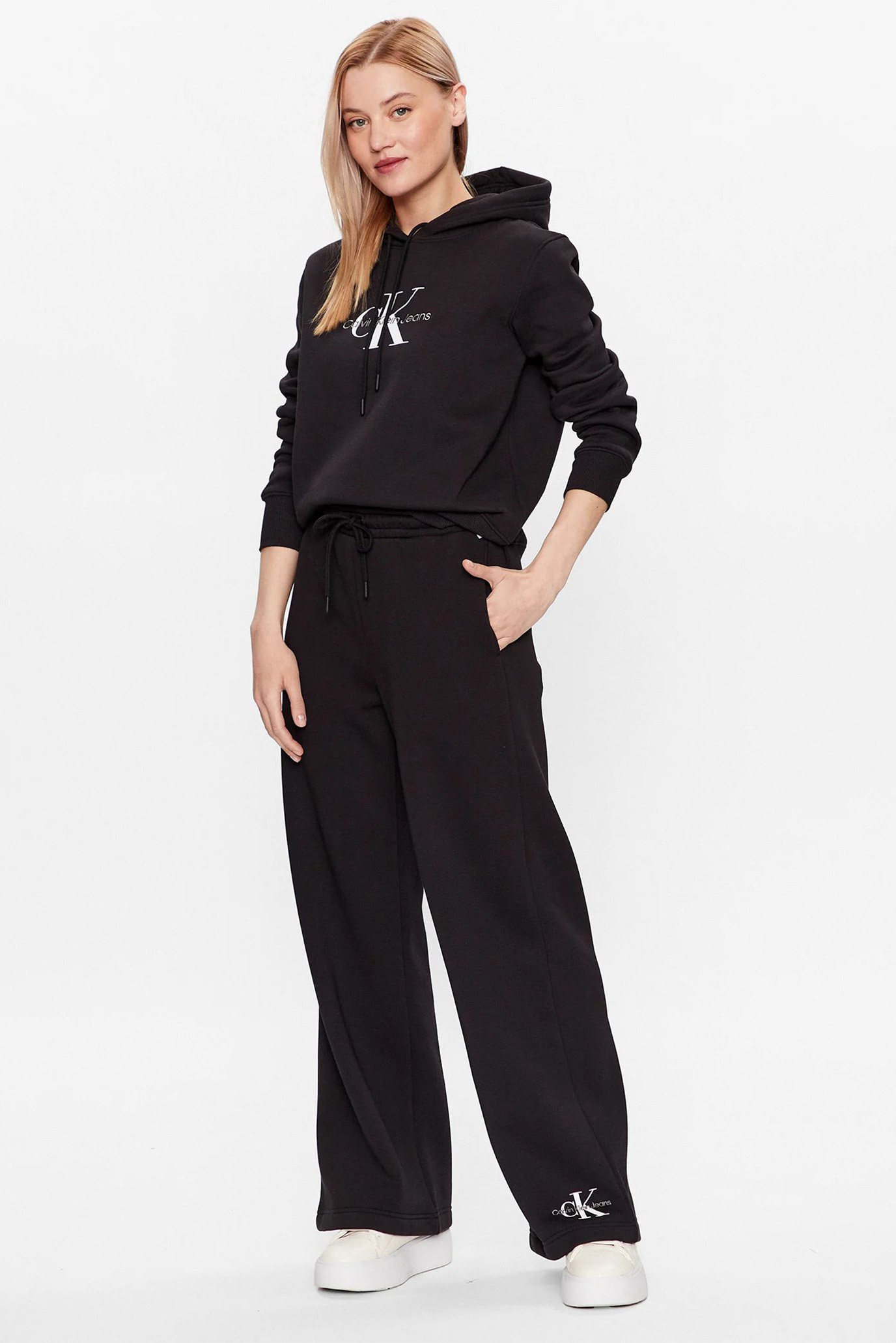 Женские черные спортивные брюки MONOLOGO STRAIGHT 2