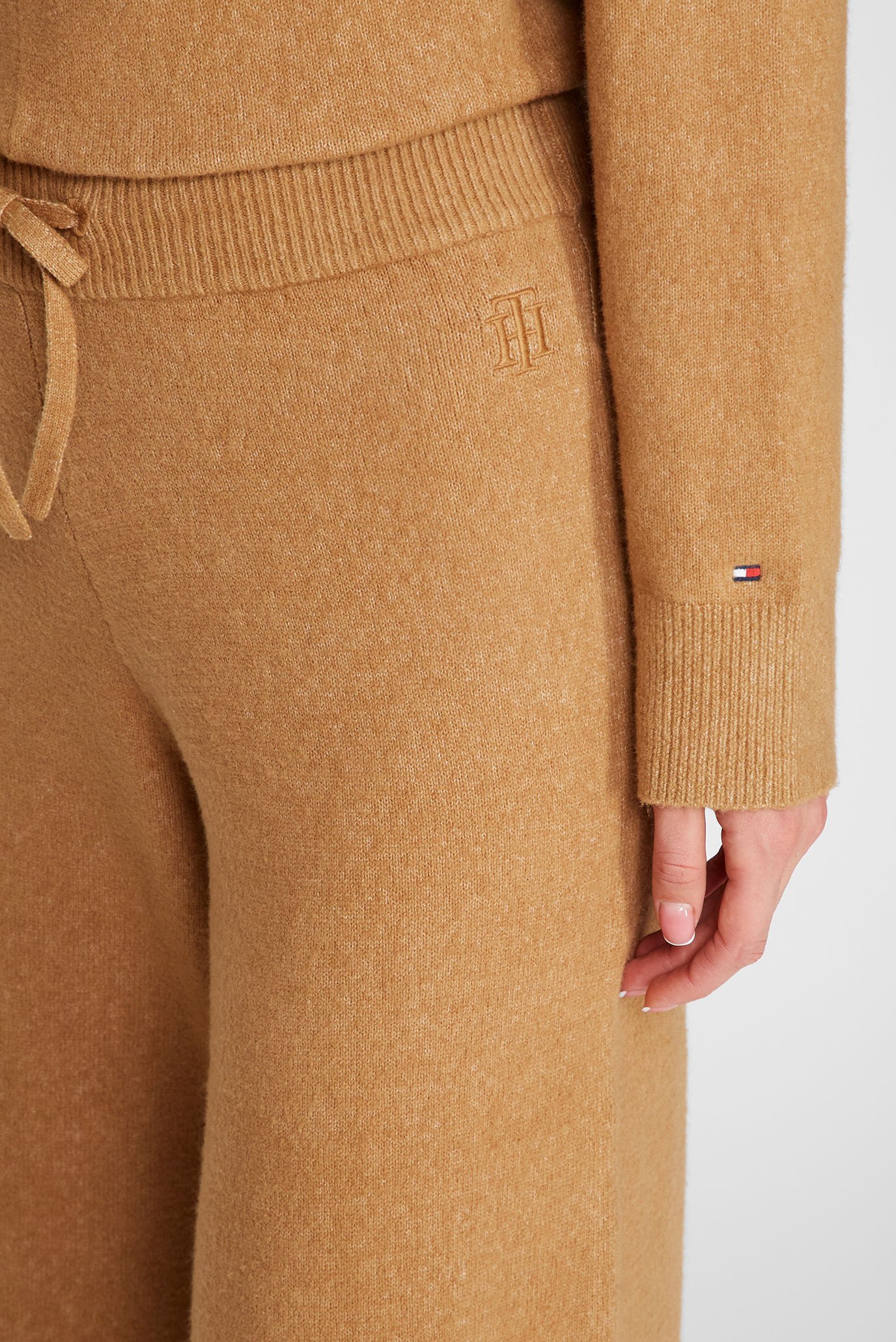 Женские бежевые брюкиTommy Hilfiger Женские бежевые брюки 9