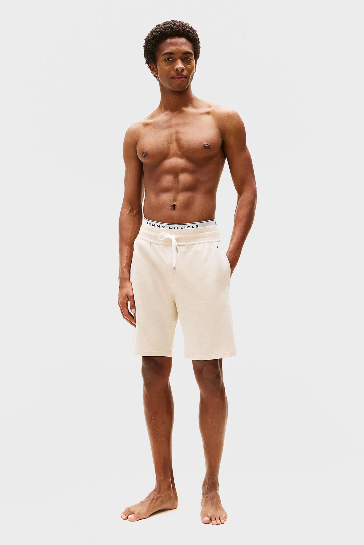 Мужские бежевые шортыTommy Hilfiger Мужские бежевые шорты 2