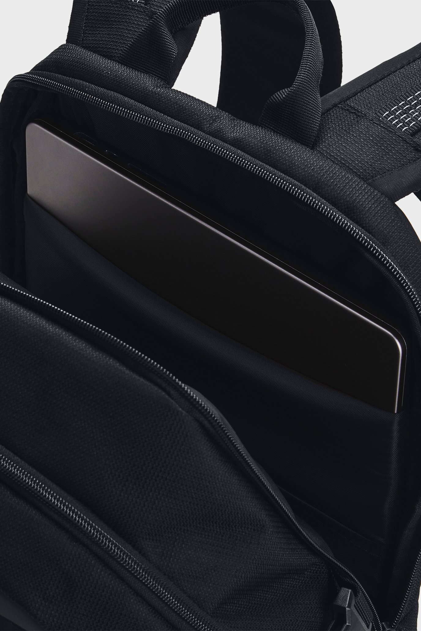 Черный рюкзак UA Triumph Sport BackpackUnder Armour Черный рюкзак UA Triumph Sport Backpack 6