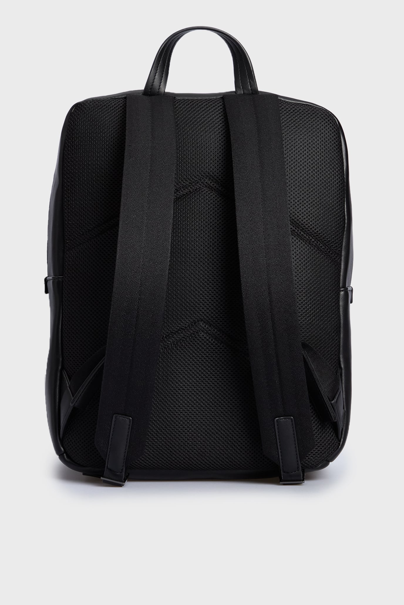 Мужской черный рюкзак CLEAN ESSENTIAL 3