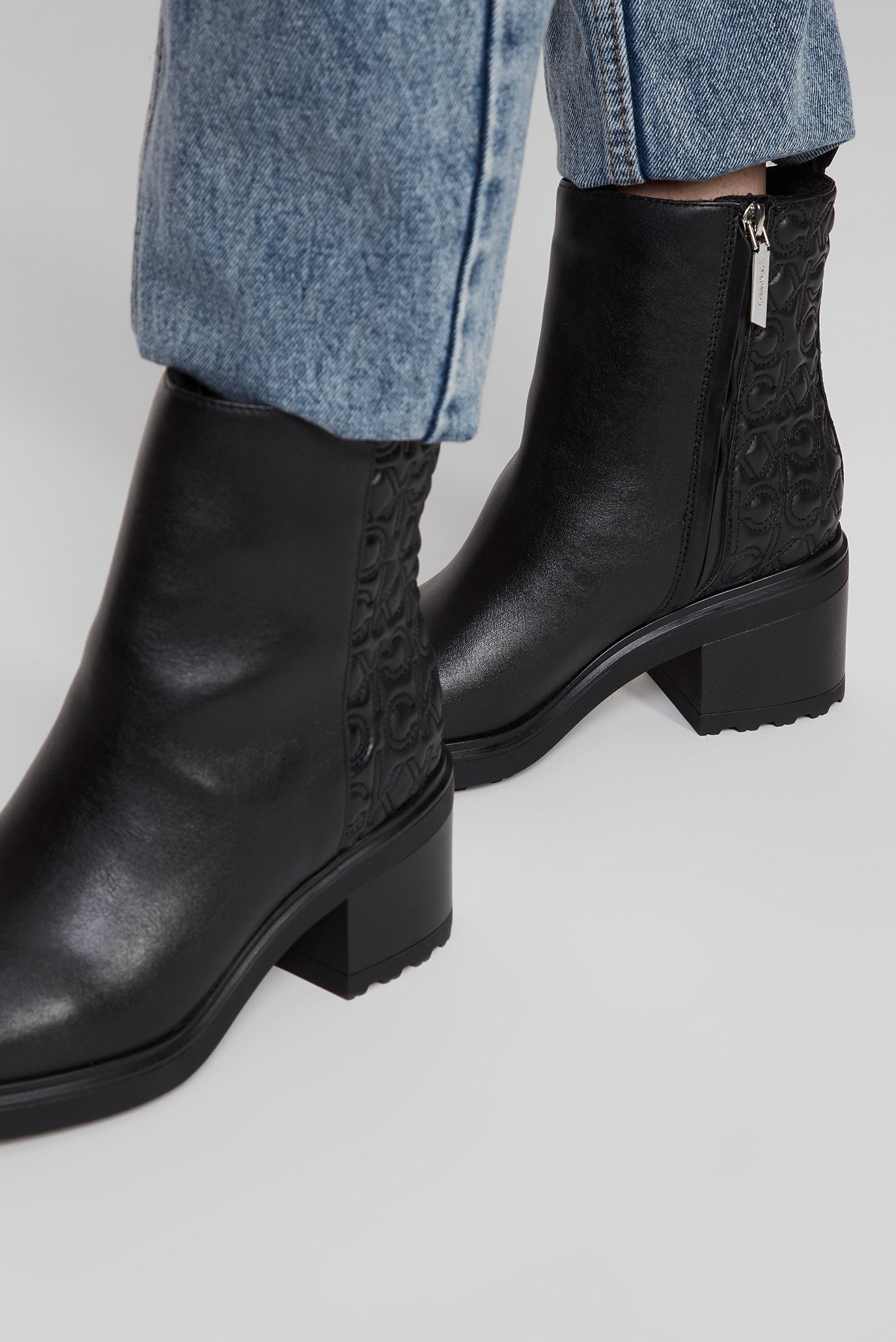 Женские черные кожаные ботильоны 2