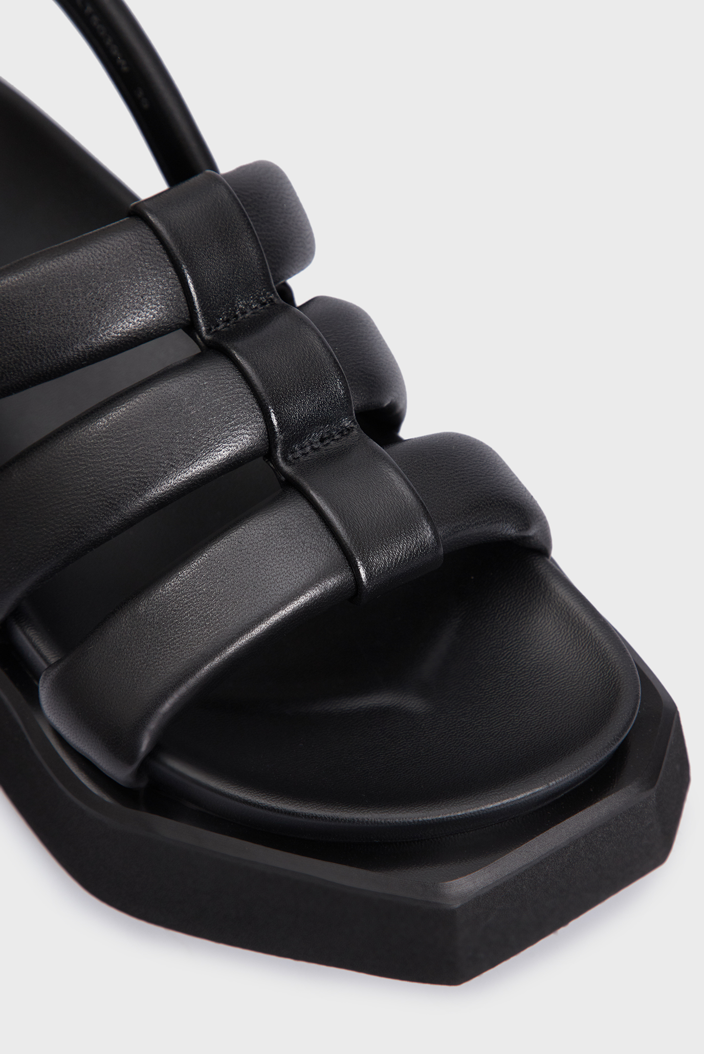 Женские черные кожаные сандалии Lenna 7