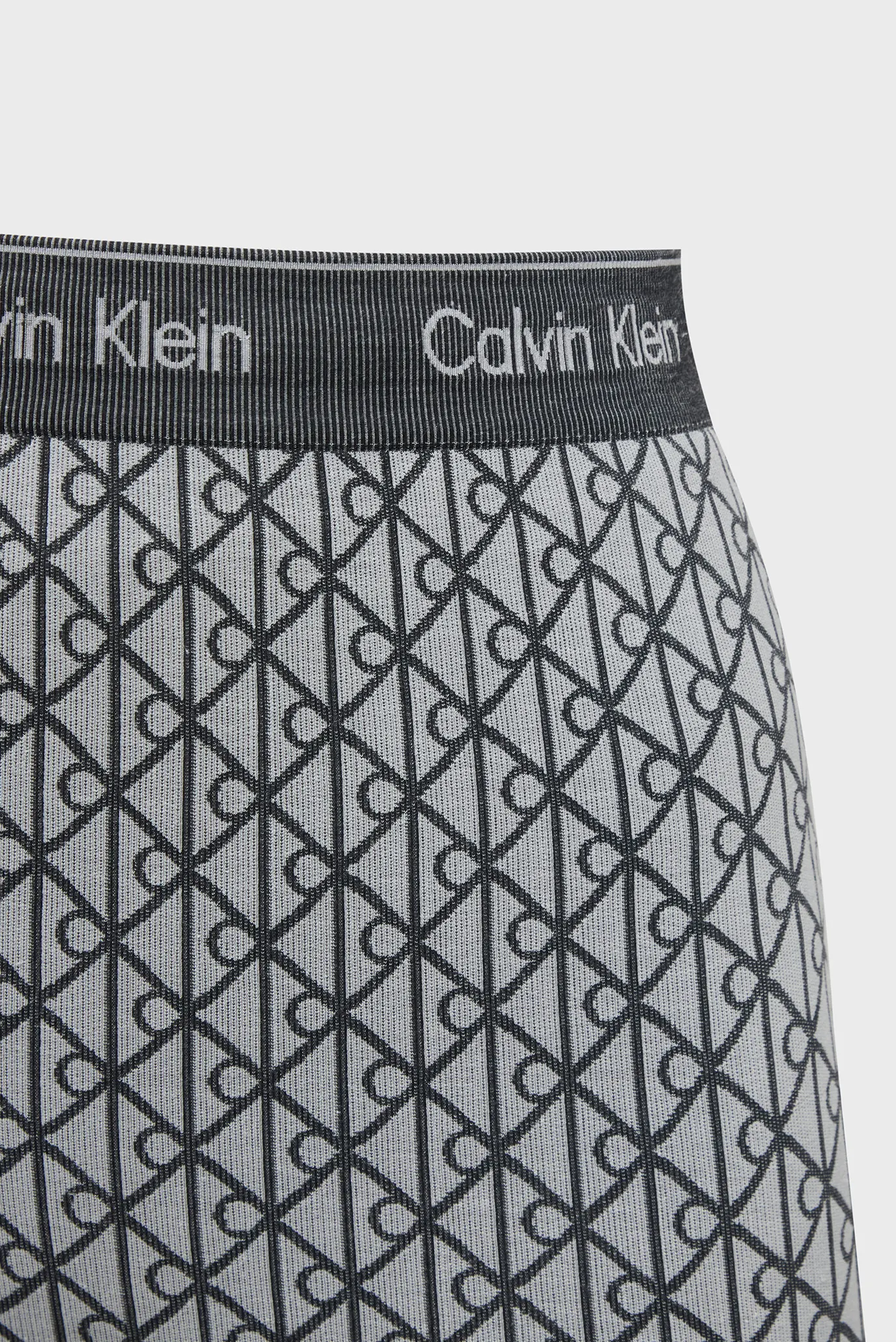 Трусы MID THIGH SHORT 6