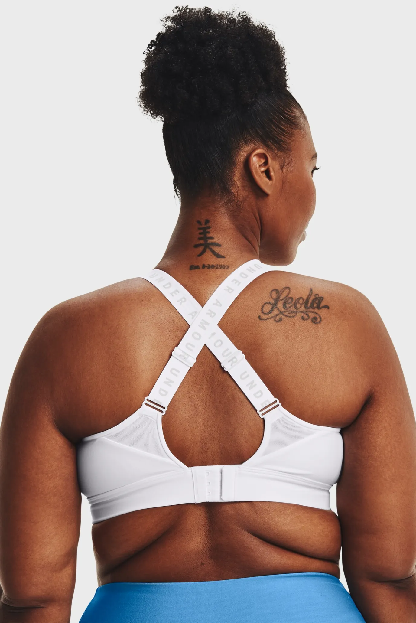 Женский белый спортивный топ UA Infinity High Bra 6