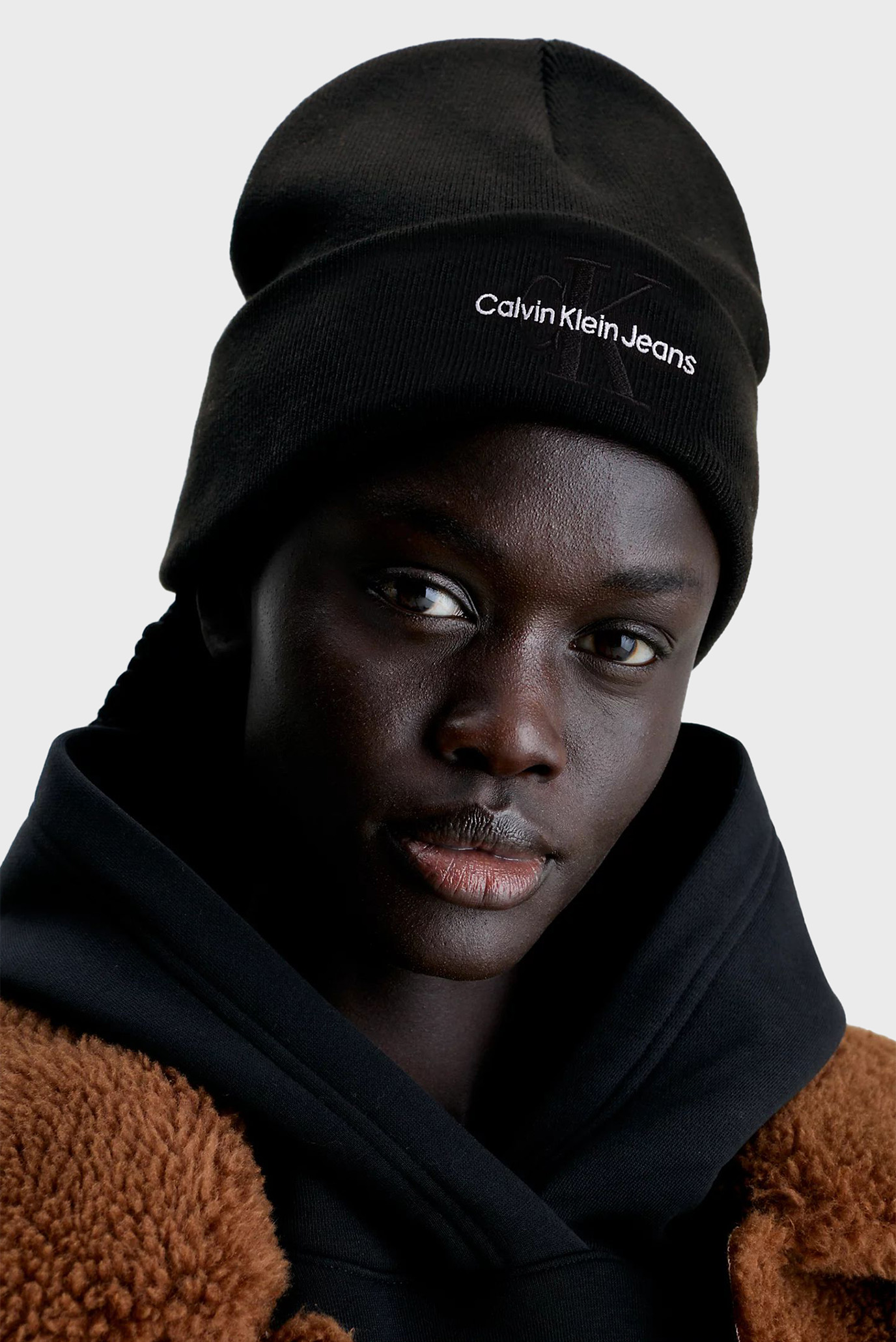 Шапка MONOLOGO EMBRO BEANIE 4