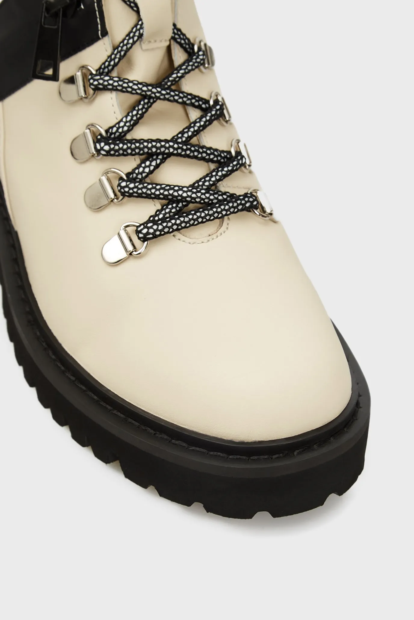 Женские бежевые кожаные ботинки Dacota 4