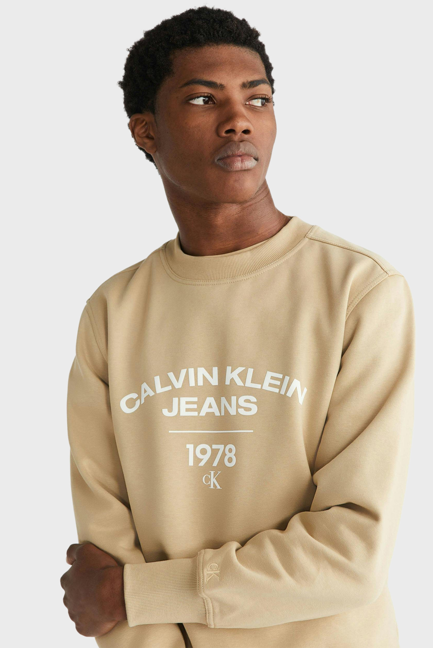 Свитшот VARSITY CURVE CREW NECK 9