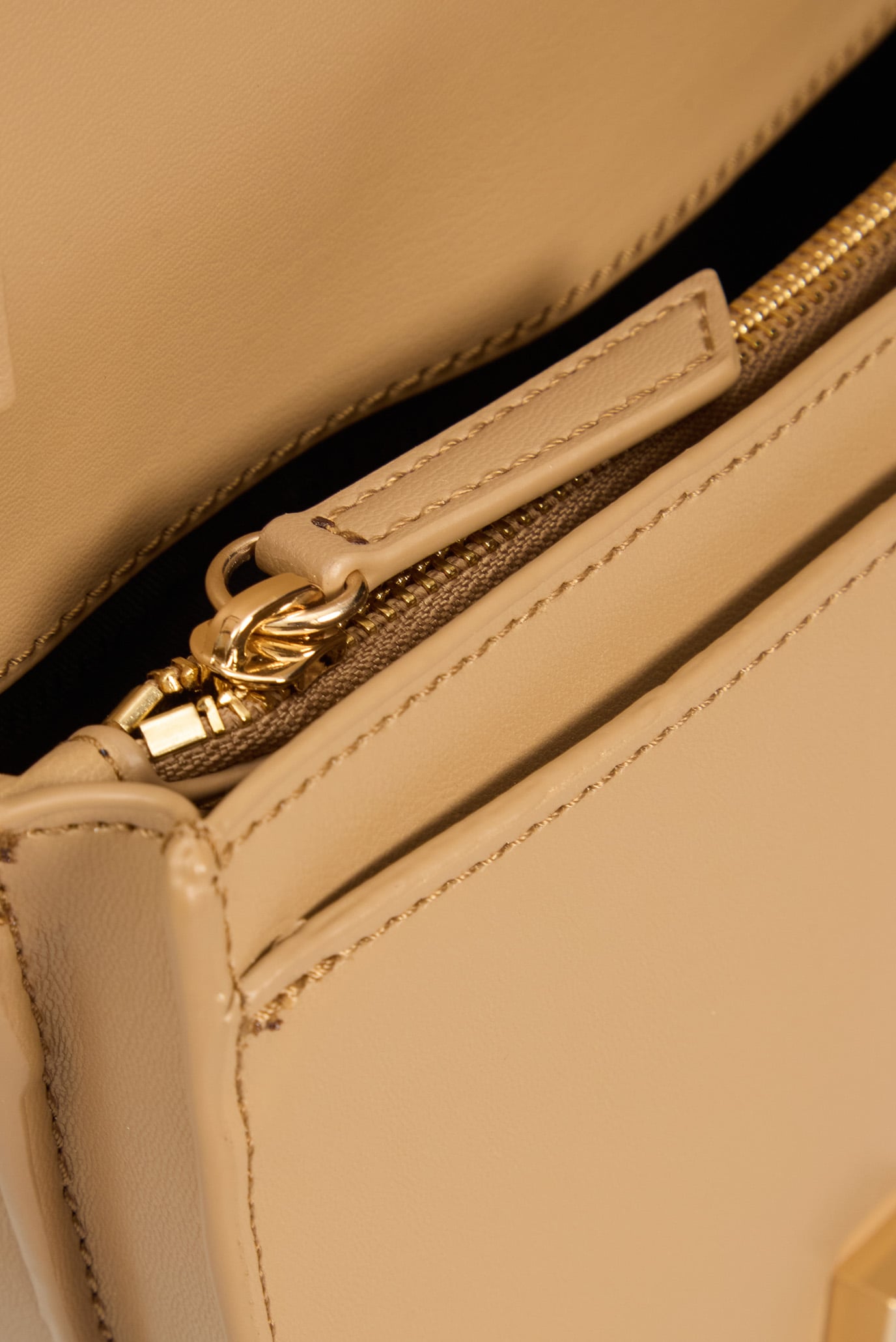 Женская бежевая сумка TH HERITAGE SADDLE BAG 5