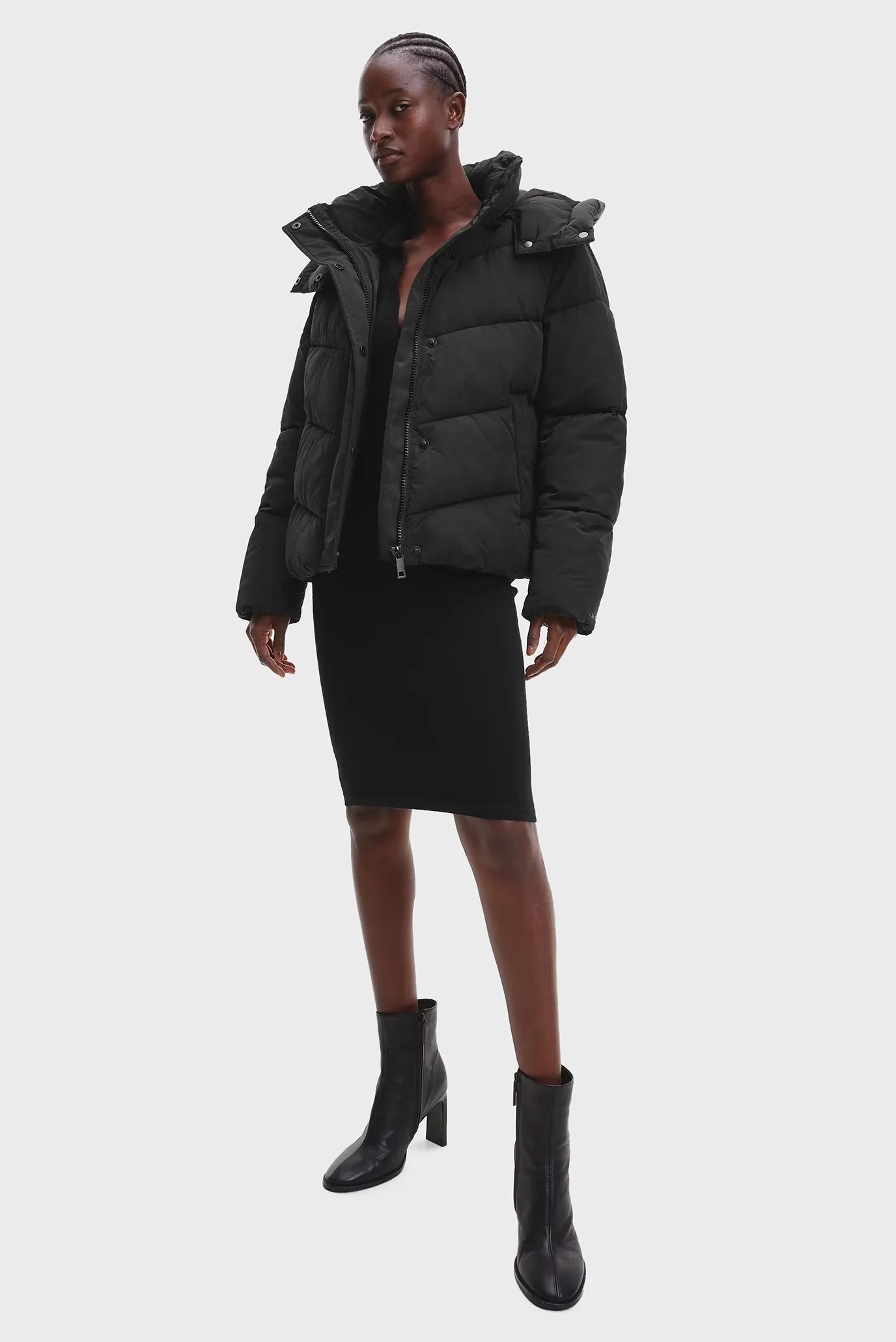 Женская черная куртка 5