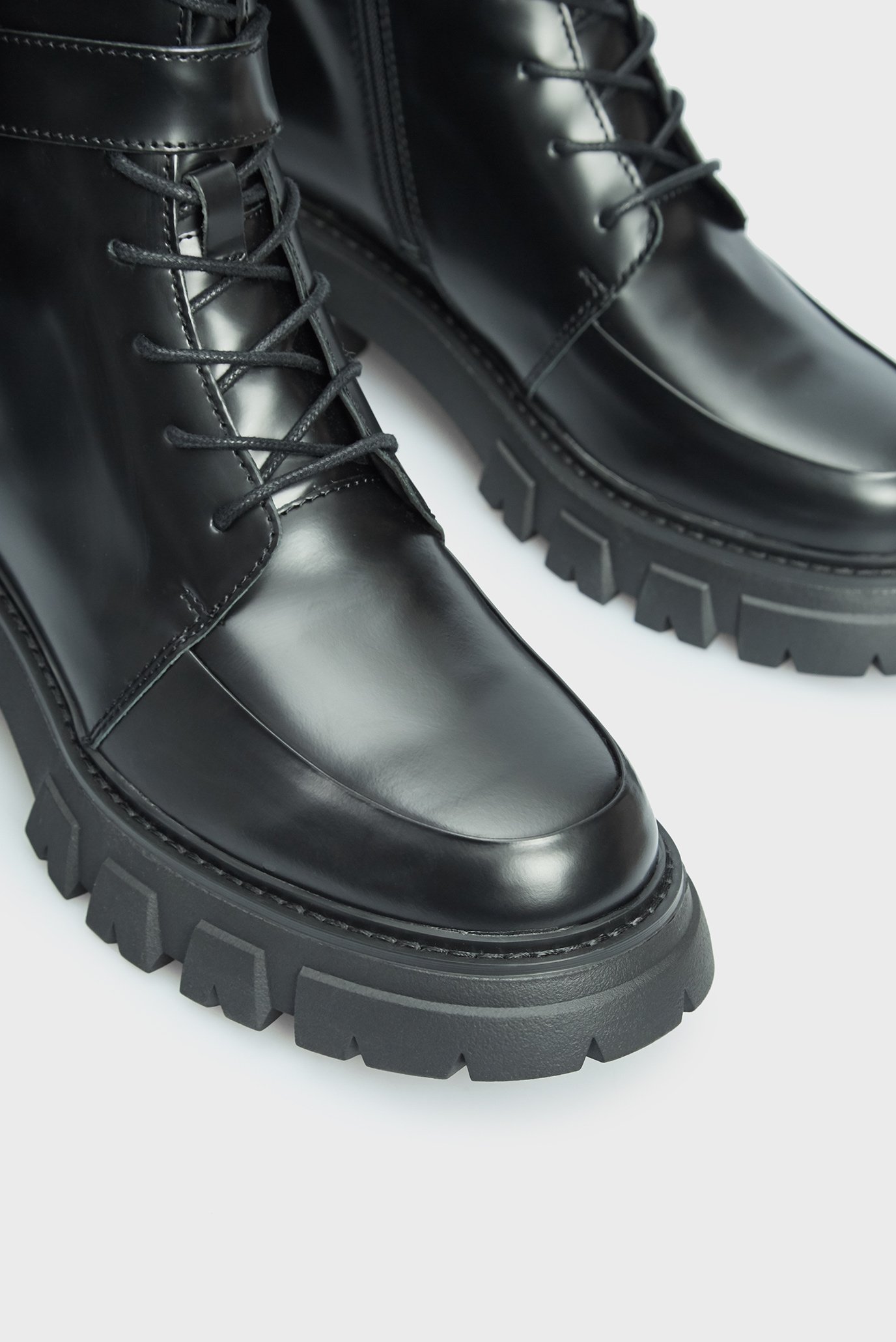 Женские черные кожаные ботинки Fabienne 7