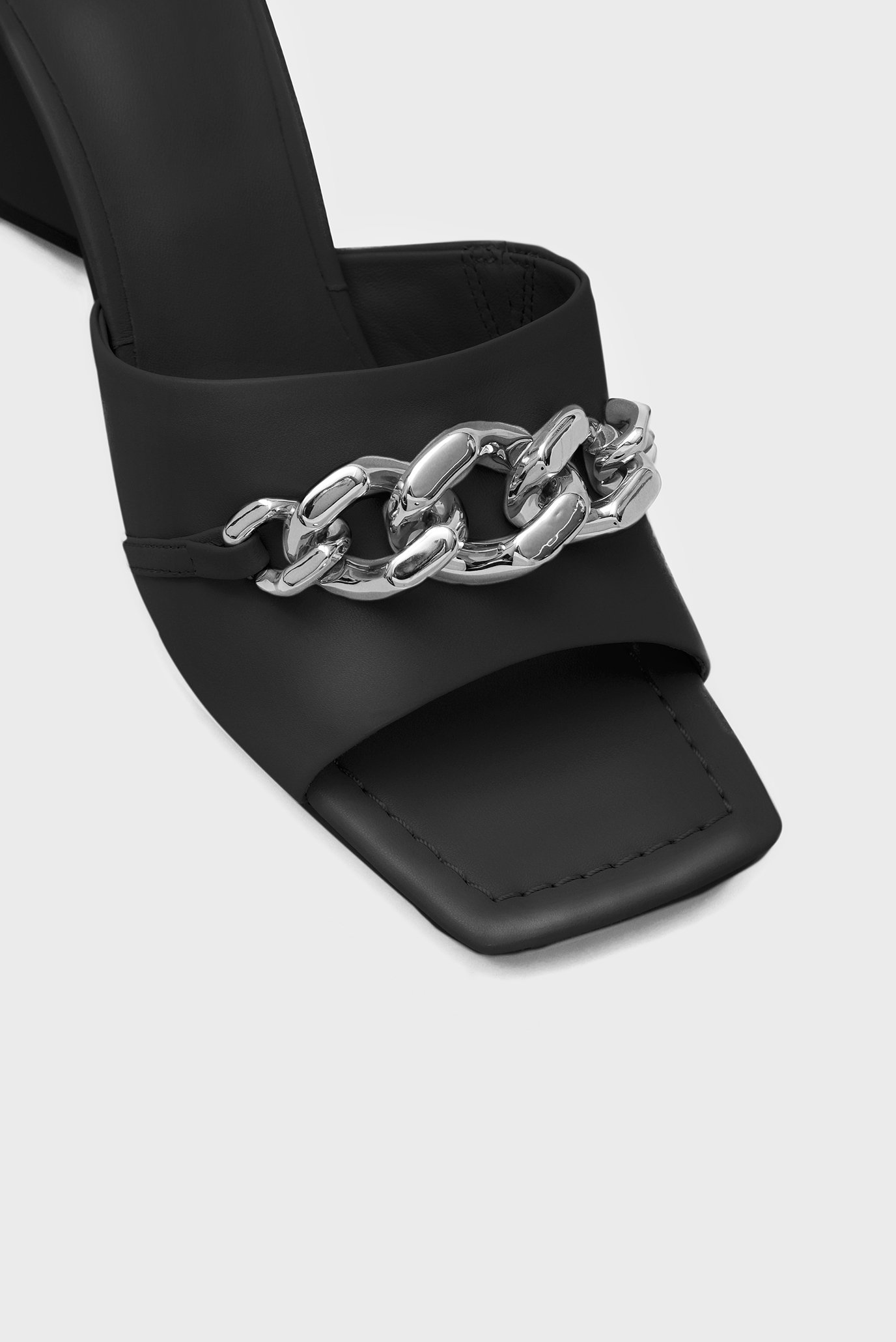 Женские черные кожаные мюли Venera 4