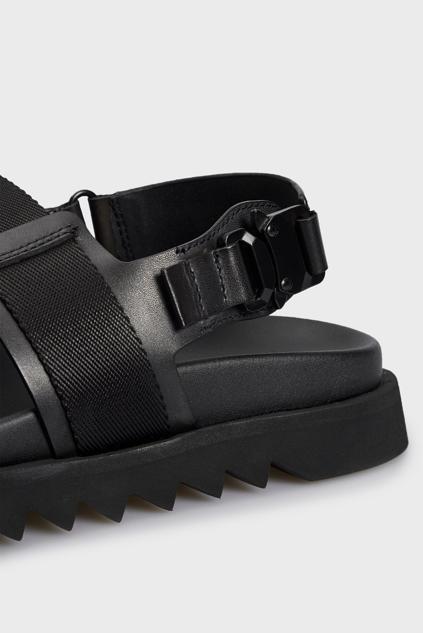 Мужские черные кожаные сандалии 2