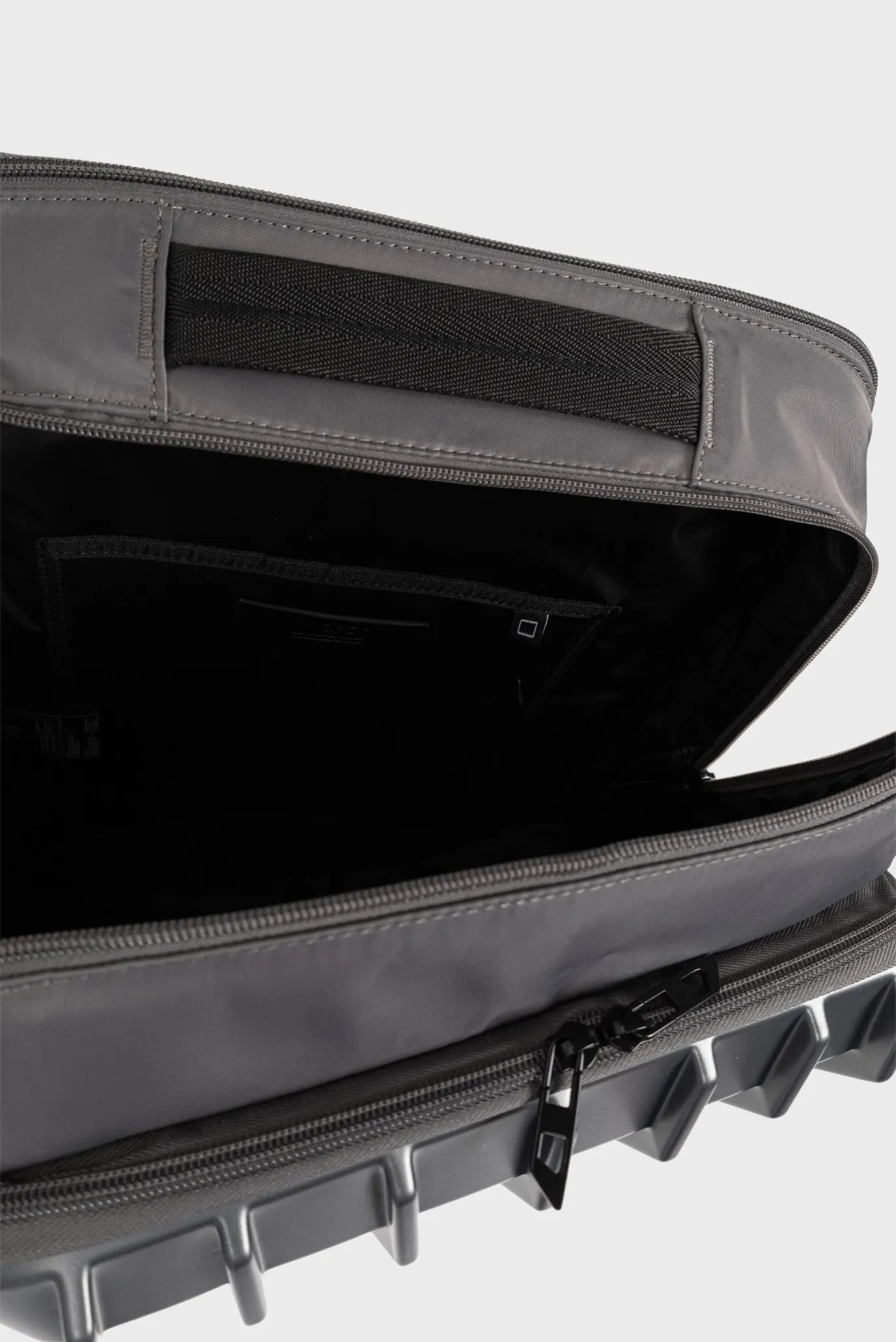 Чемодан DIESEL PC STRONG IMAGE BACKPACK-BLACK 5