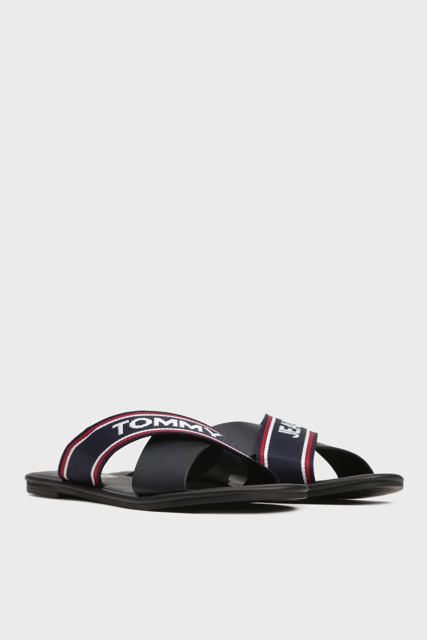 Женские черные слайдеры POP 2