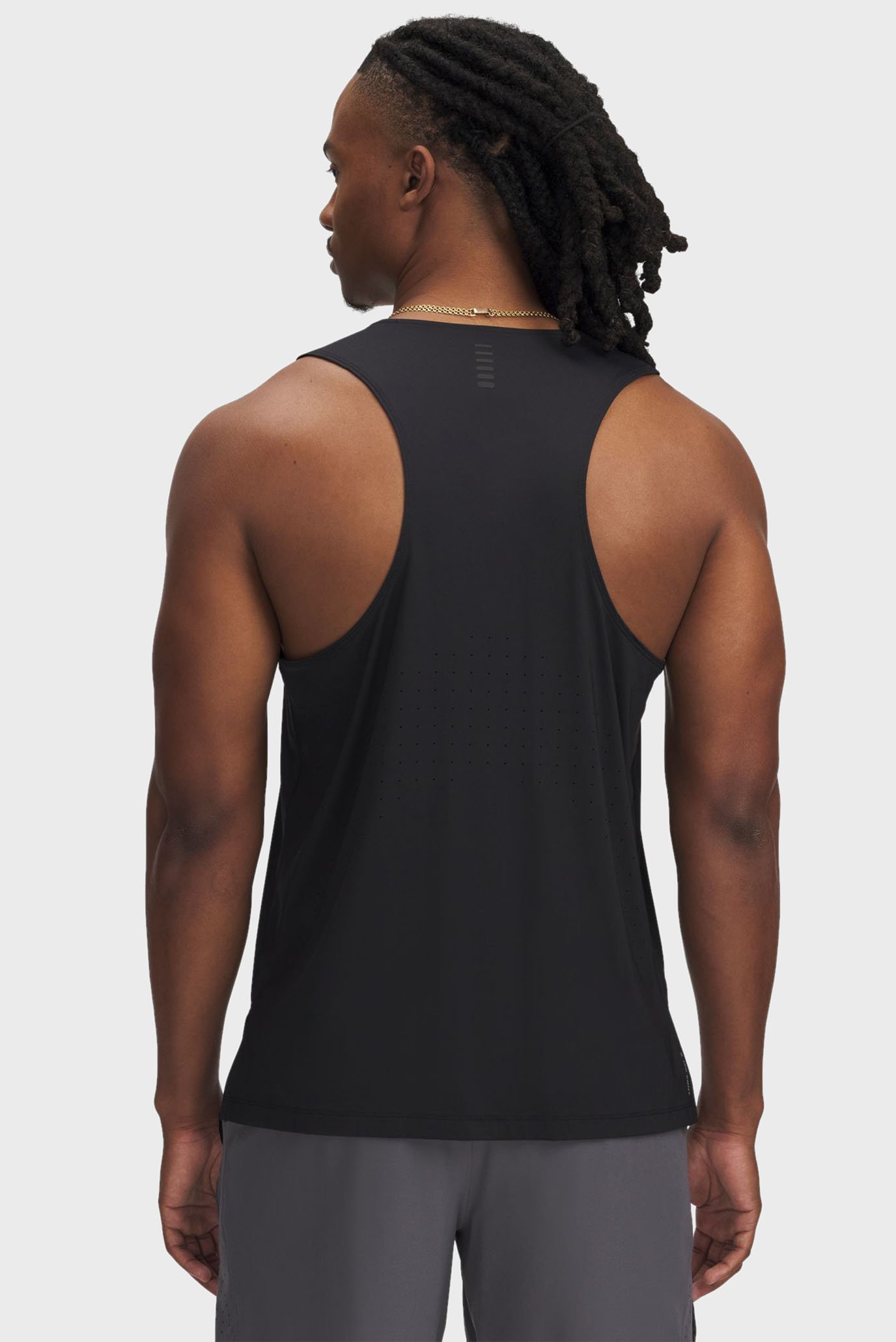 Мужская черная майка UA LAUNCH ELITE SINGLETUnder Armour Мужская черная майка UA LAUNCH ELITE SINGLET 3