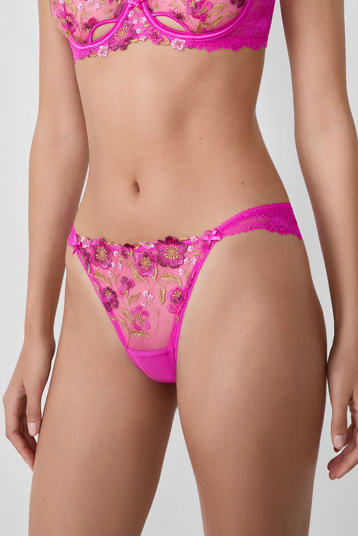 Трусы ALLURE - TANGA 1