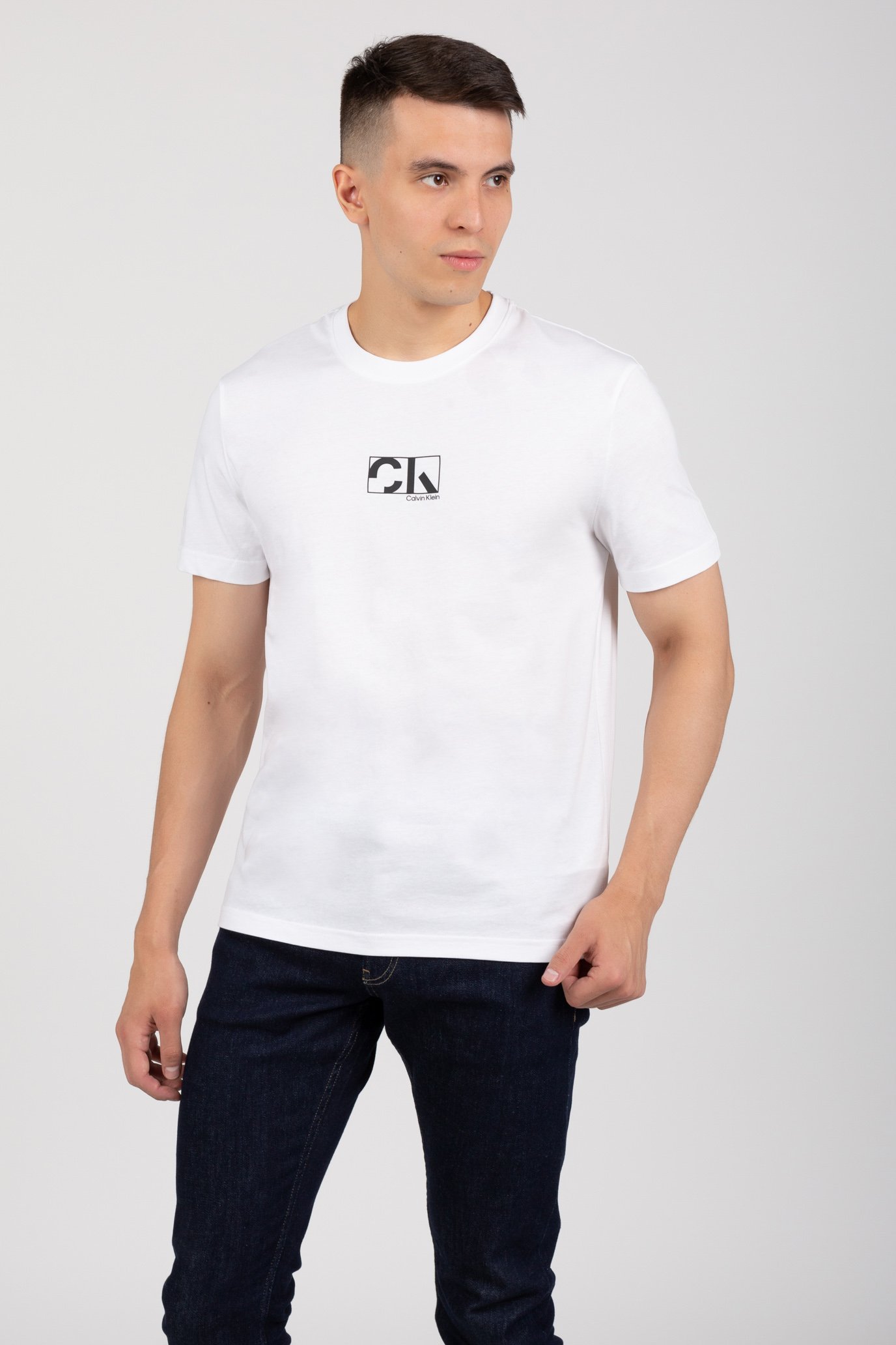 Calvin klein t shirt logo best sale