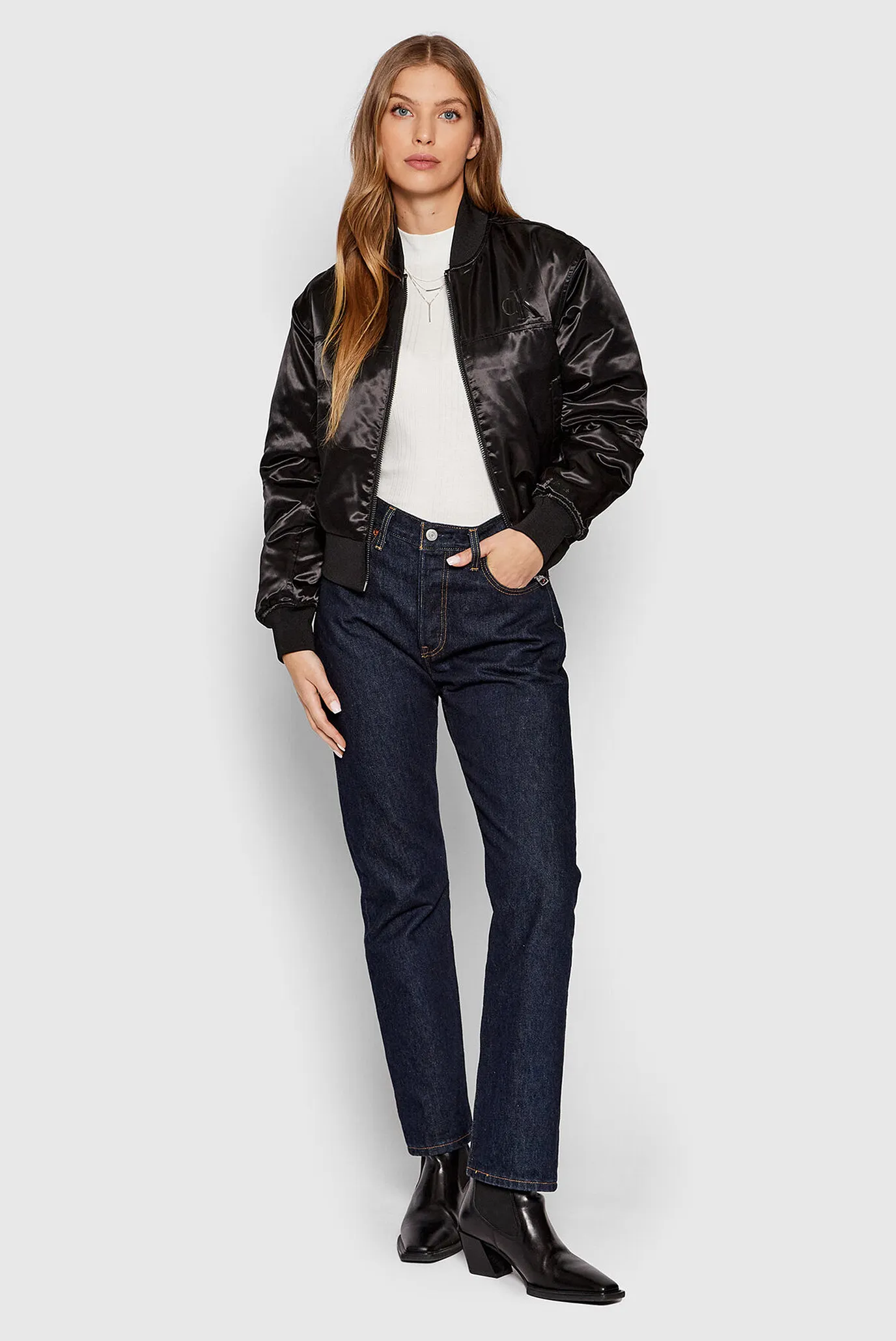 Женский черный двусторонний бомбер 8