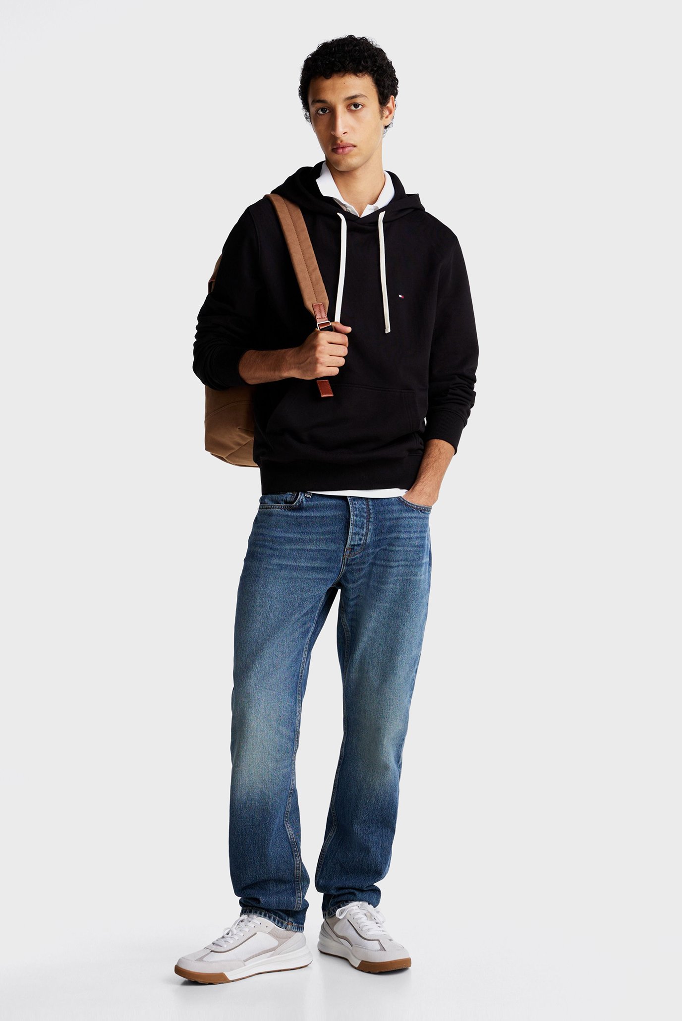 Мужское черное худи ESSENTIAL TERRYTommy Hilfiger Мужское черное худи ESSENTIAL TERRY 2