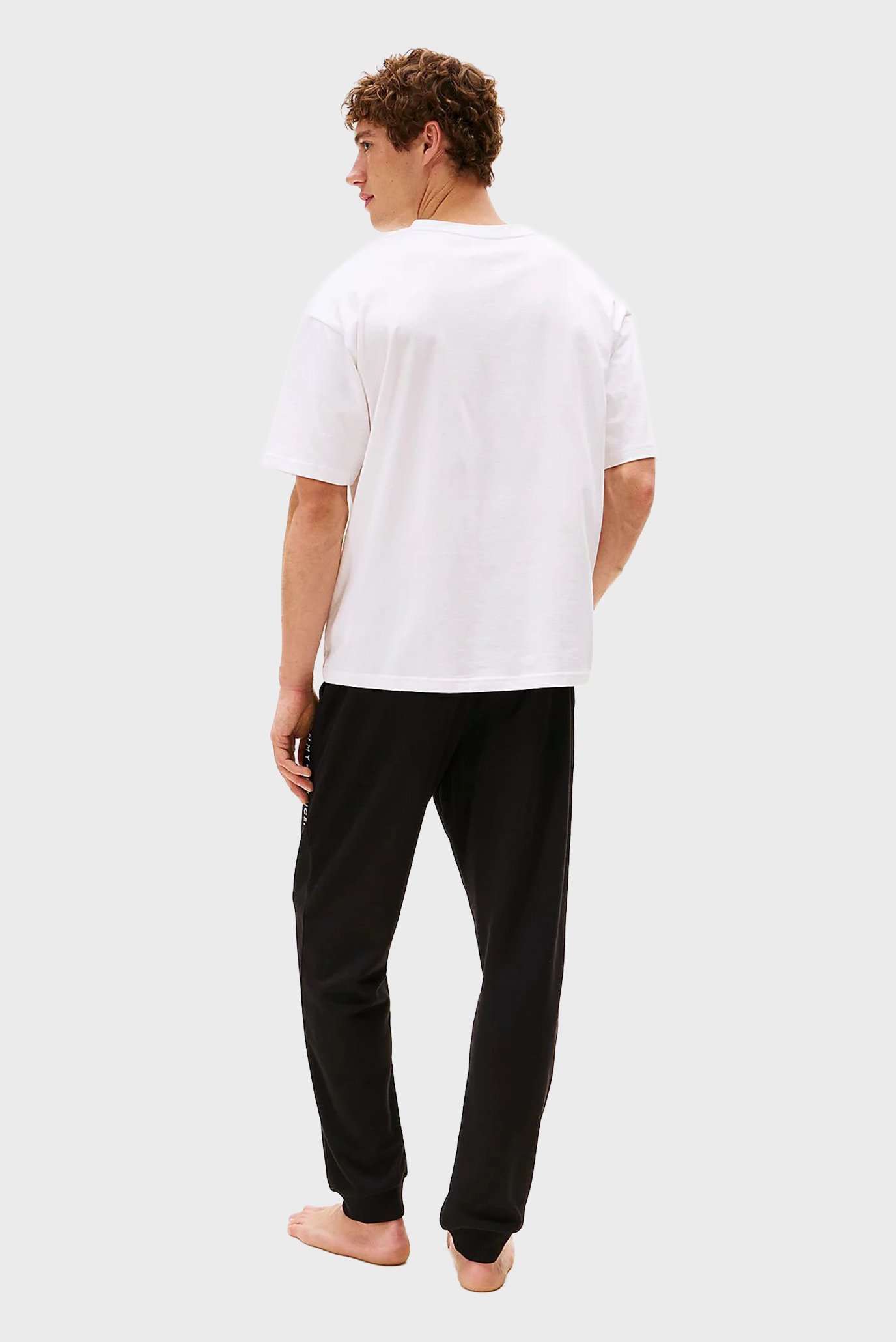 Футболка SS TEE CONT. LOGO 3