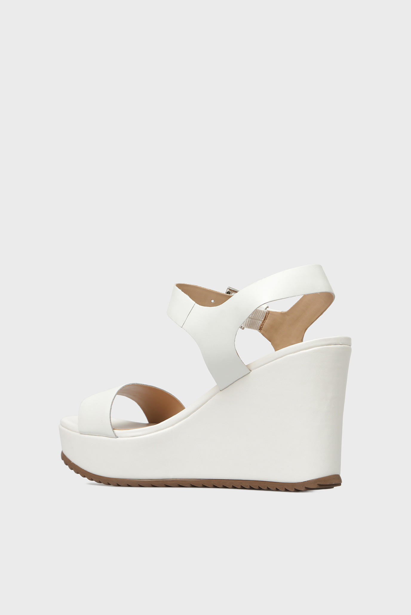 Женские белые кожаные босоножки 8