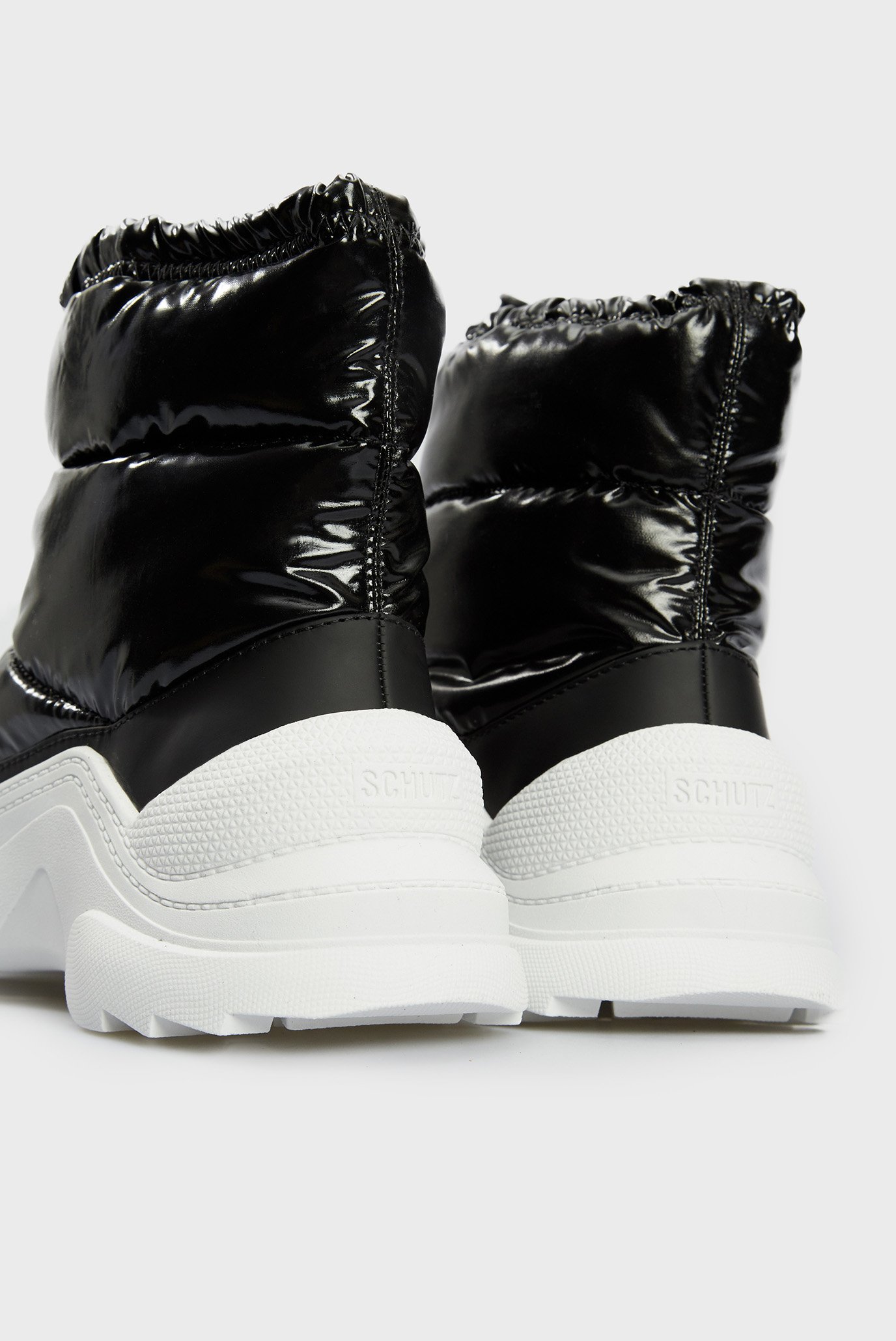 Женские черные дутики 9