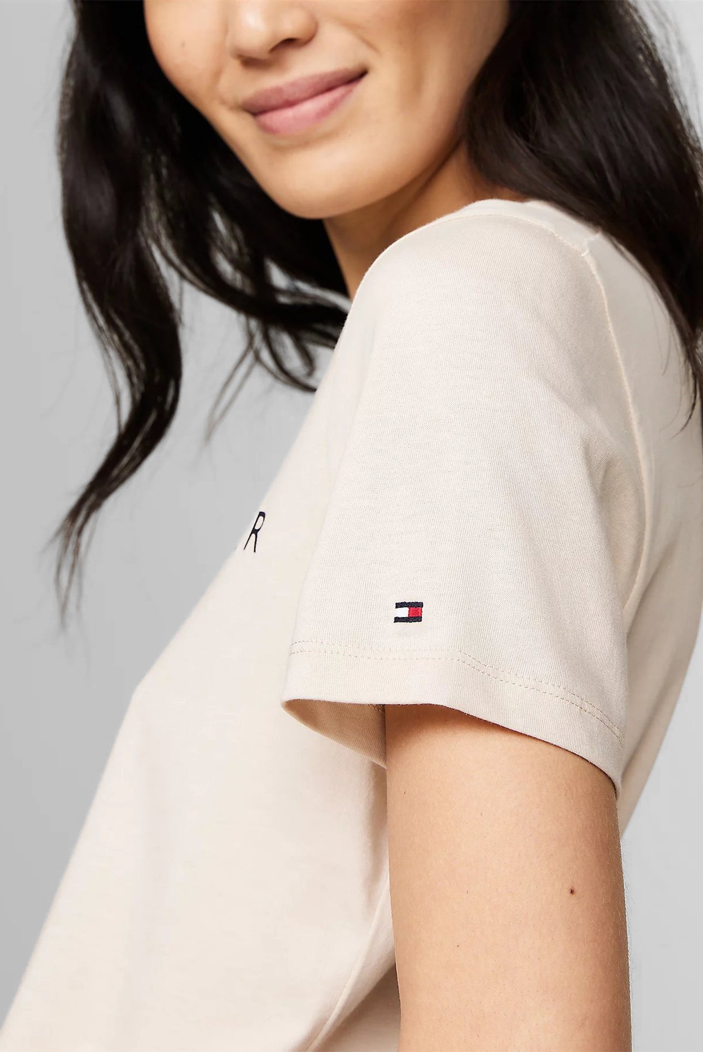 Женская бежевая футболка REG CORP LOGO C-NK SS 4