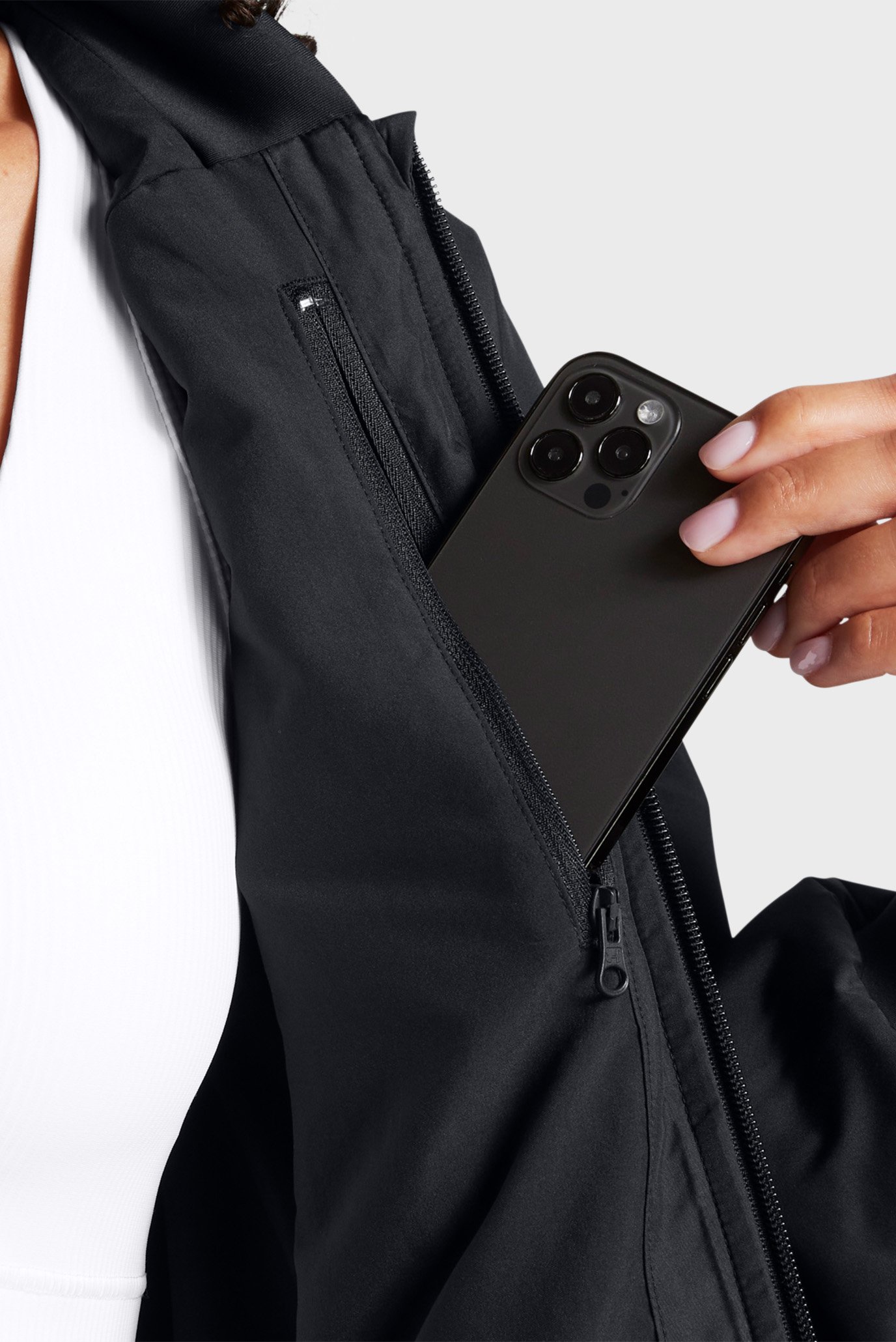 Женский черный бомбер UNSTOPPABLE INSULATED BOMBER 4