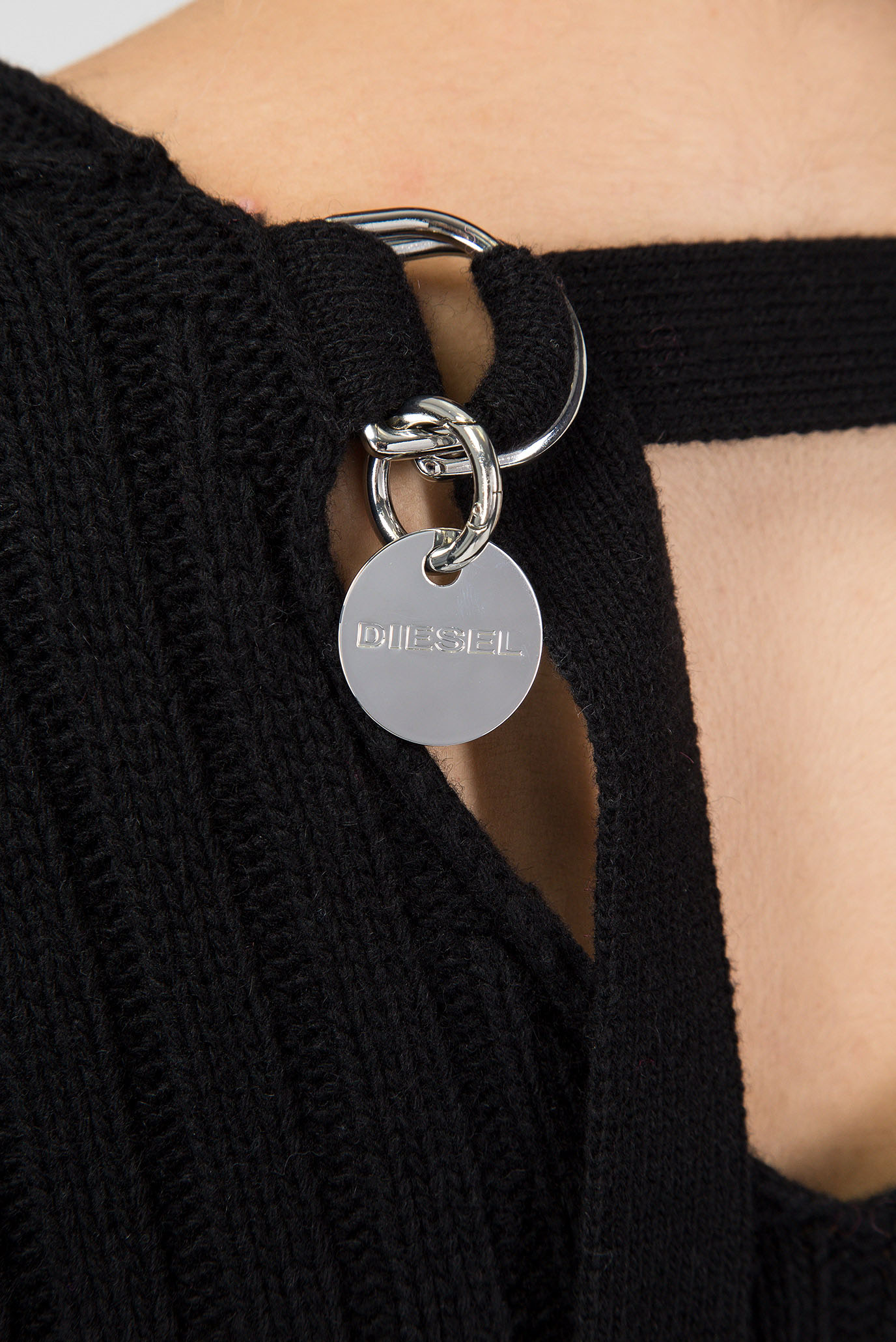 Женский черный пуловер 9