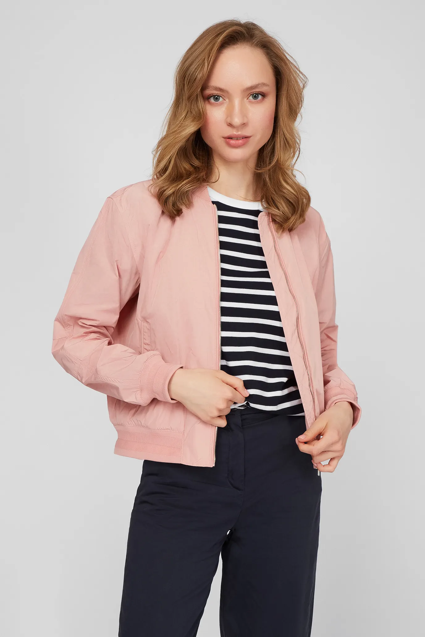 Женский розовый бомбер TH E POLY 6