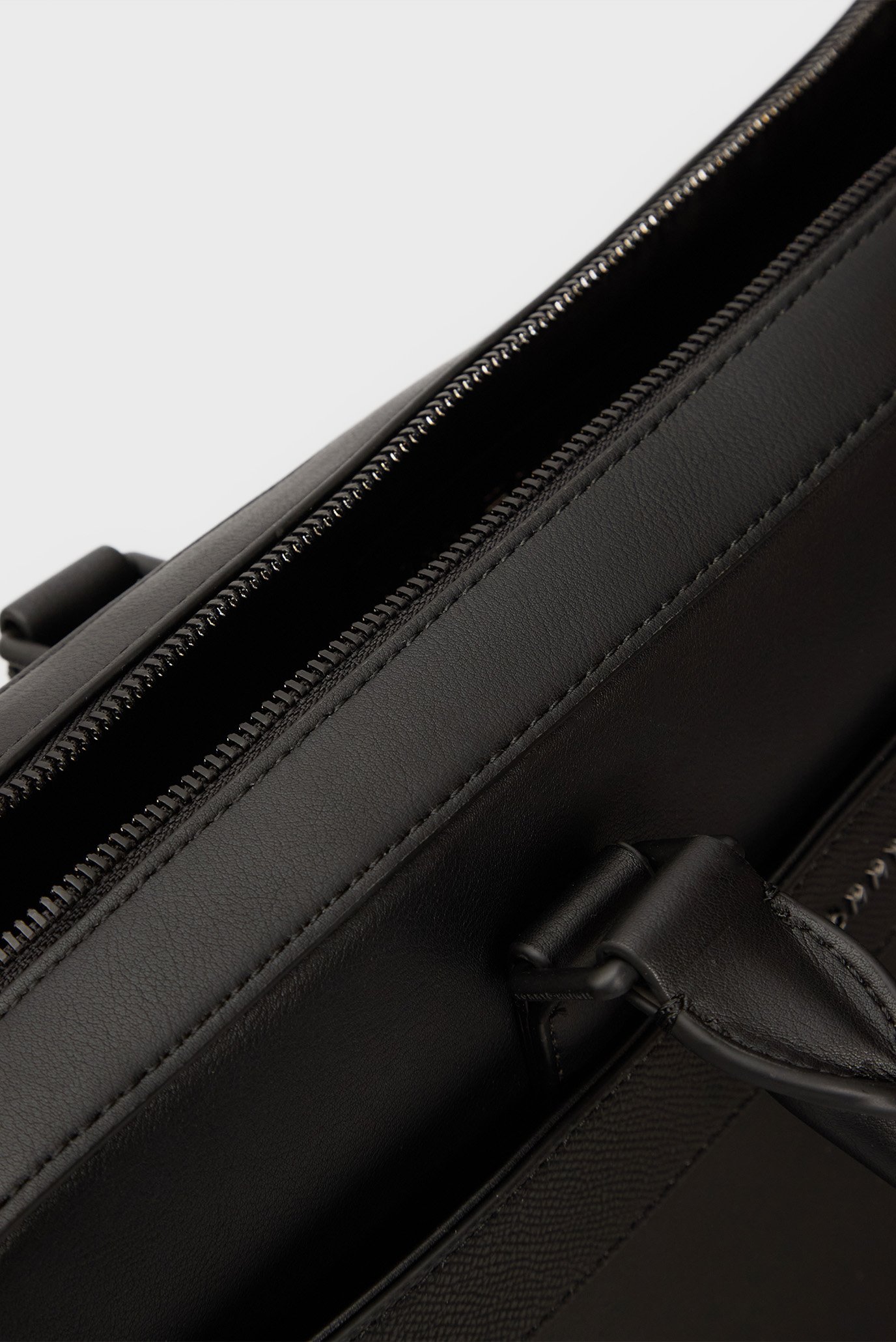 Мужская черная сумка для ноутбукаTommy Hilfiger Мужская черная сумка для ноутбука 5