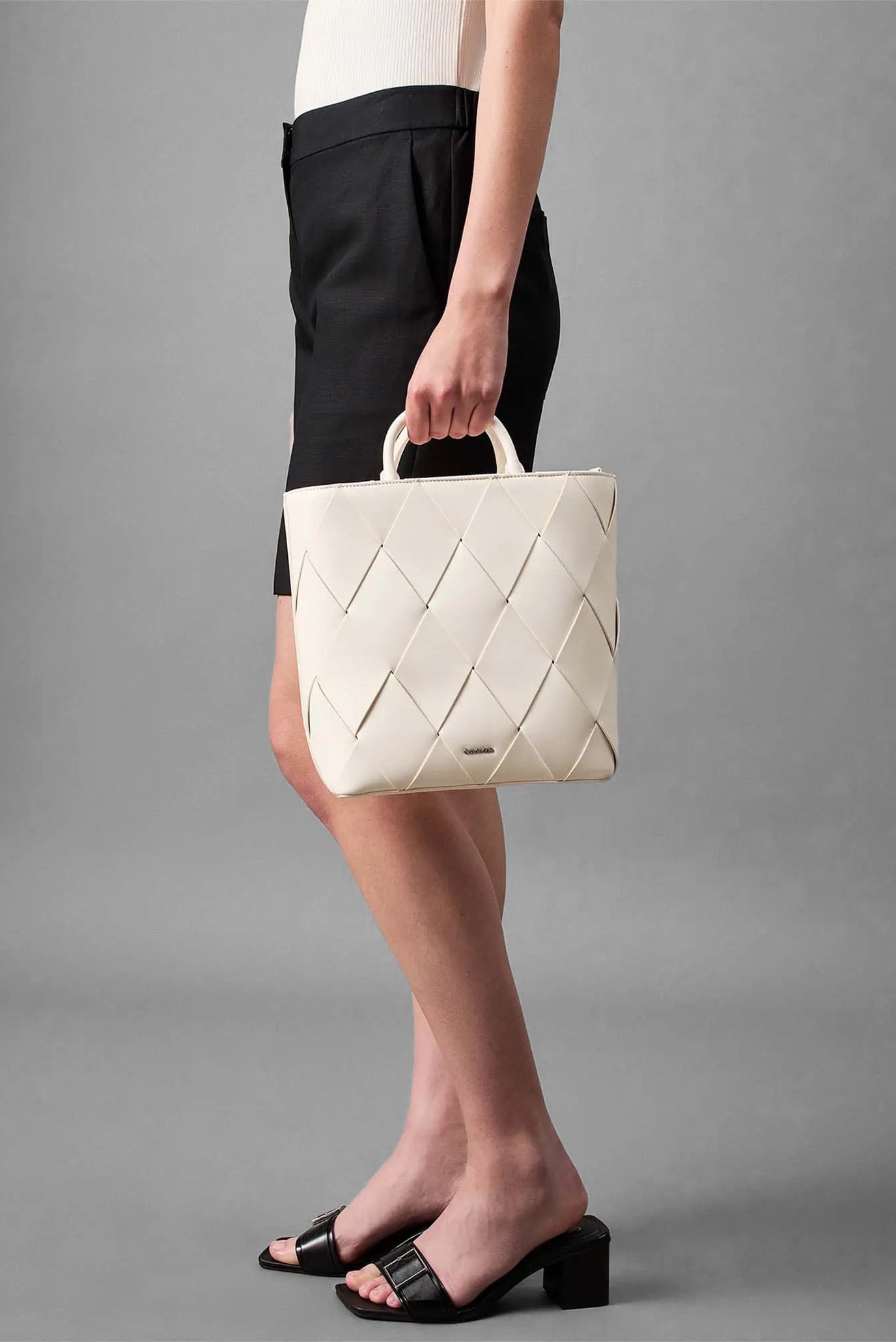 Сумка CK WOVEN MEDIUM TOTE 4