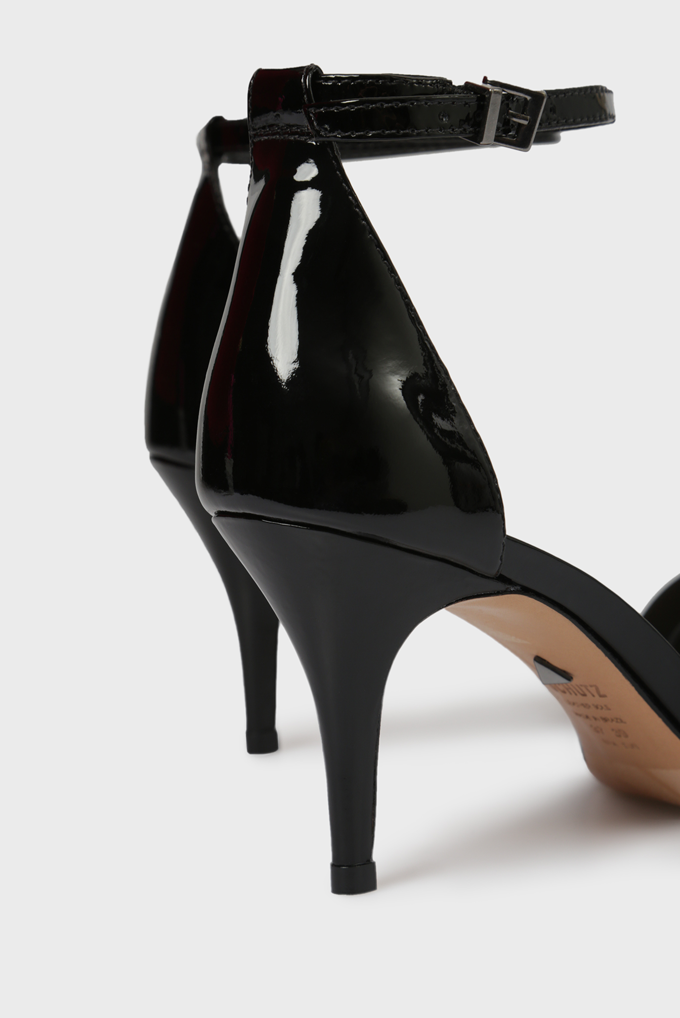 Женские черные кожаные босоножки 10