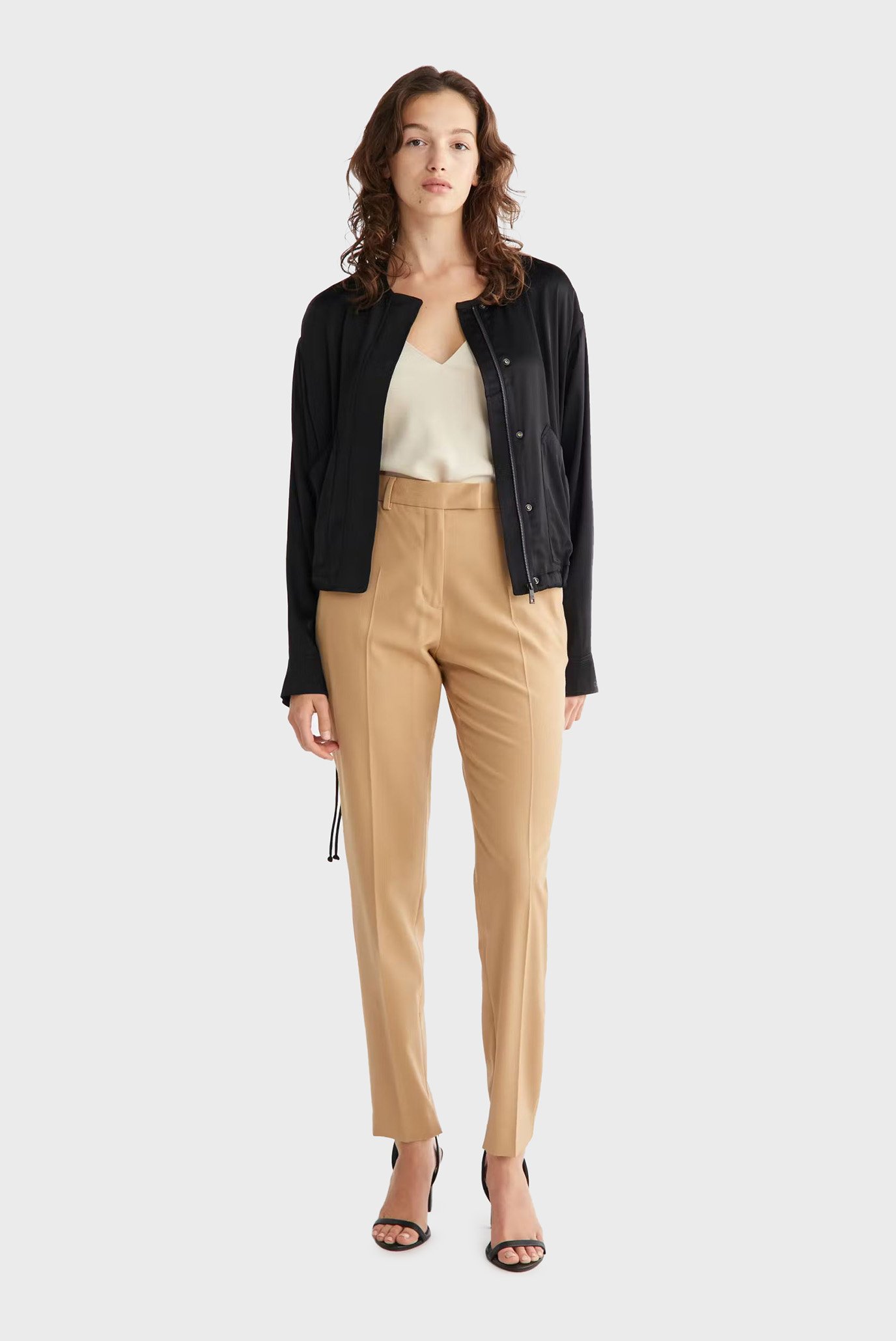 Женская черная ветровка SATEEN 5