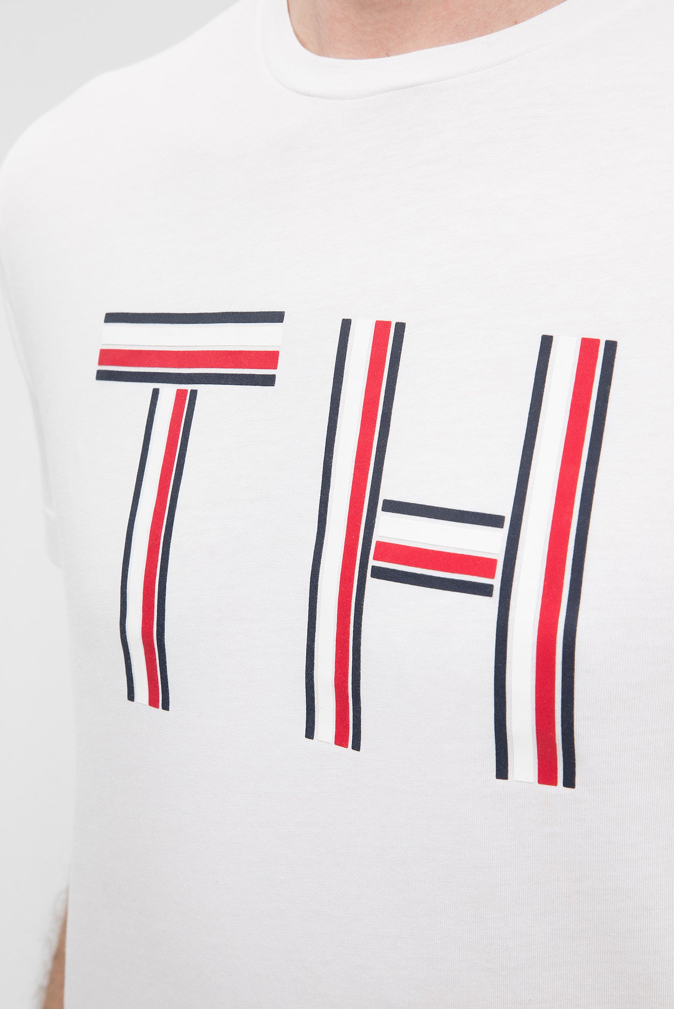 Мужская белая футболка в полоску 4