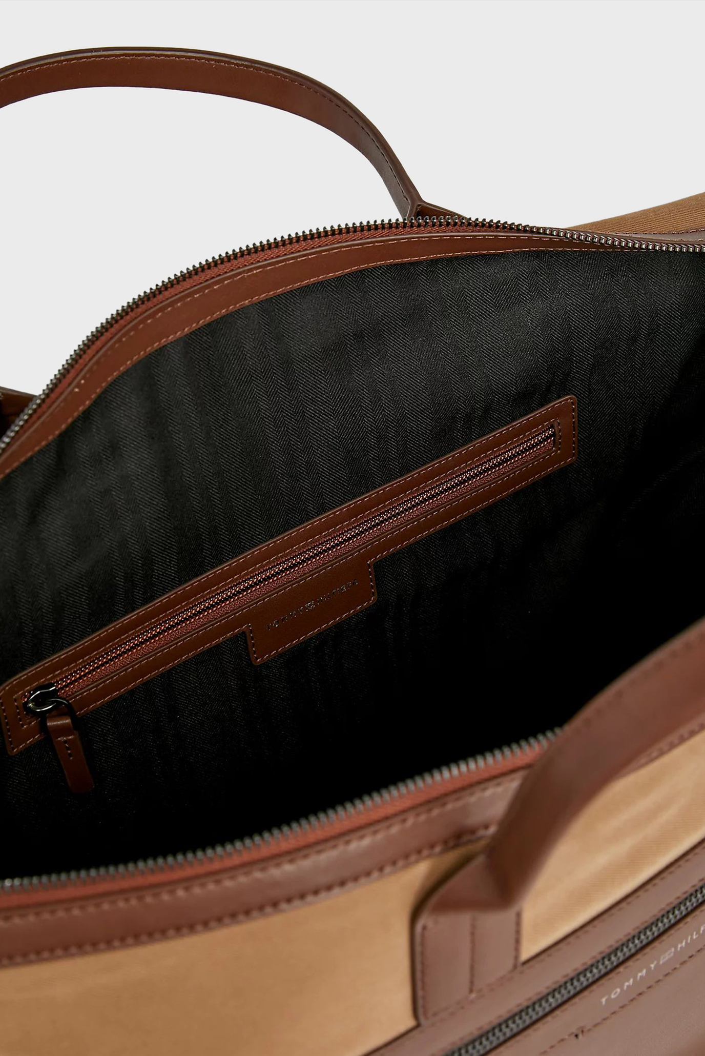 Сумка TH CLASSIC DUFFLETommy Hilfiger Сумка TH CLASSIC DUFFLE 4